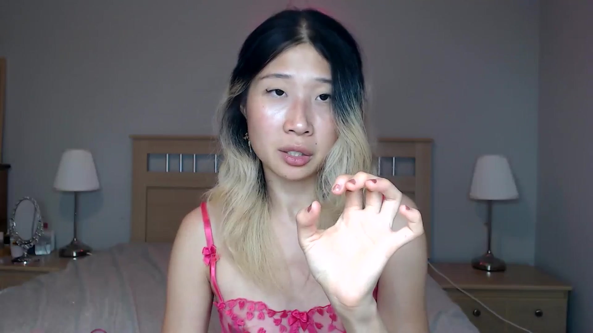 Gallery image thumbnail from Jiwoo's myfreecams stream on, 09/20/2025, 01:13 image 16 of 20