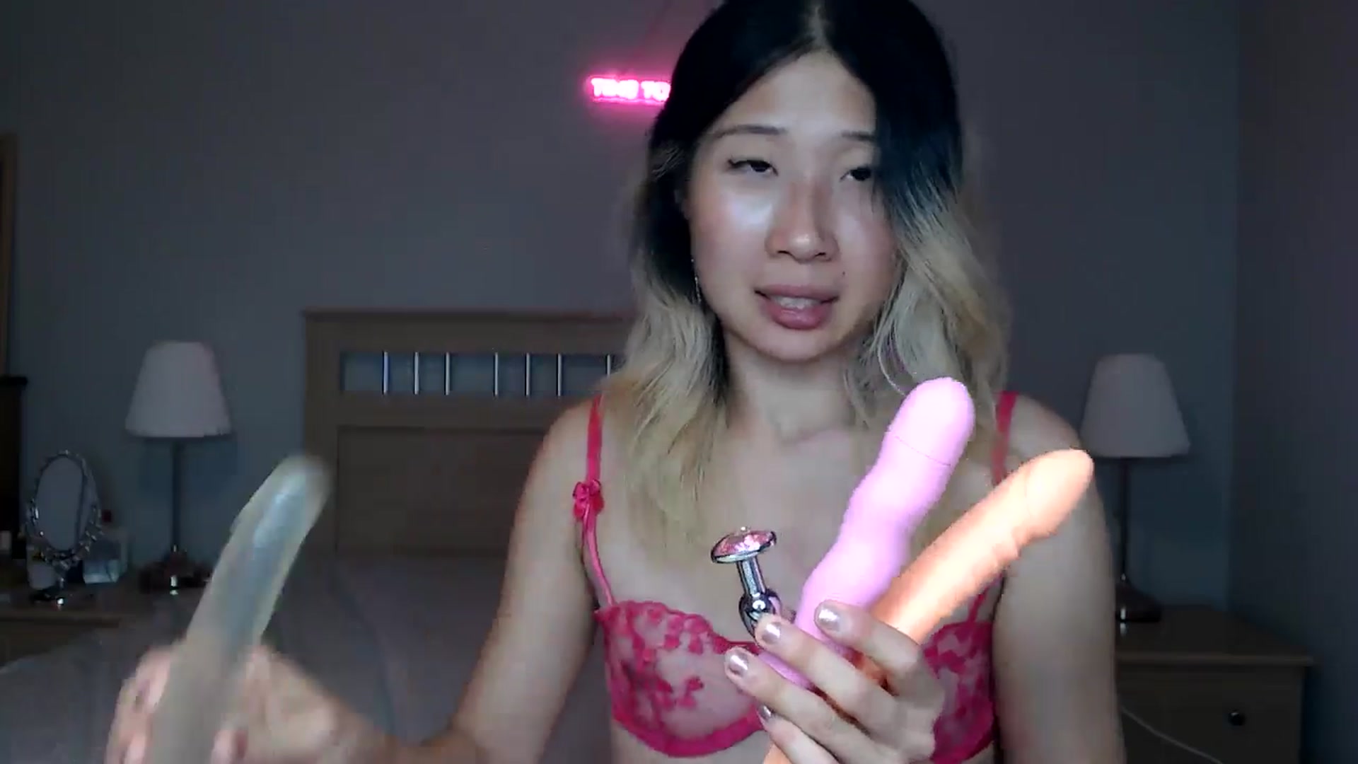Gallery image thumbnail from Jiwoo's myfreecams stream on, 09/20/2025, 01:13 image 19 of 20