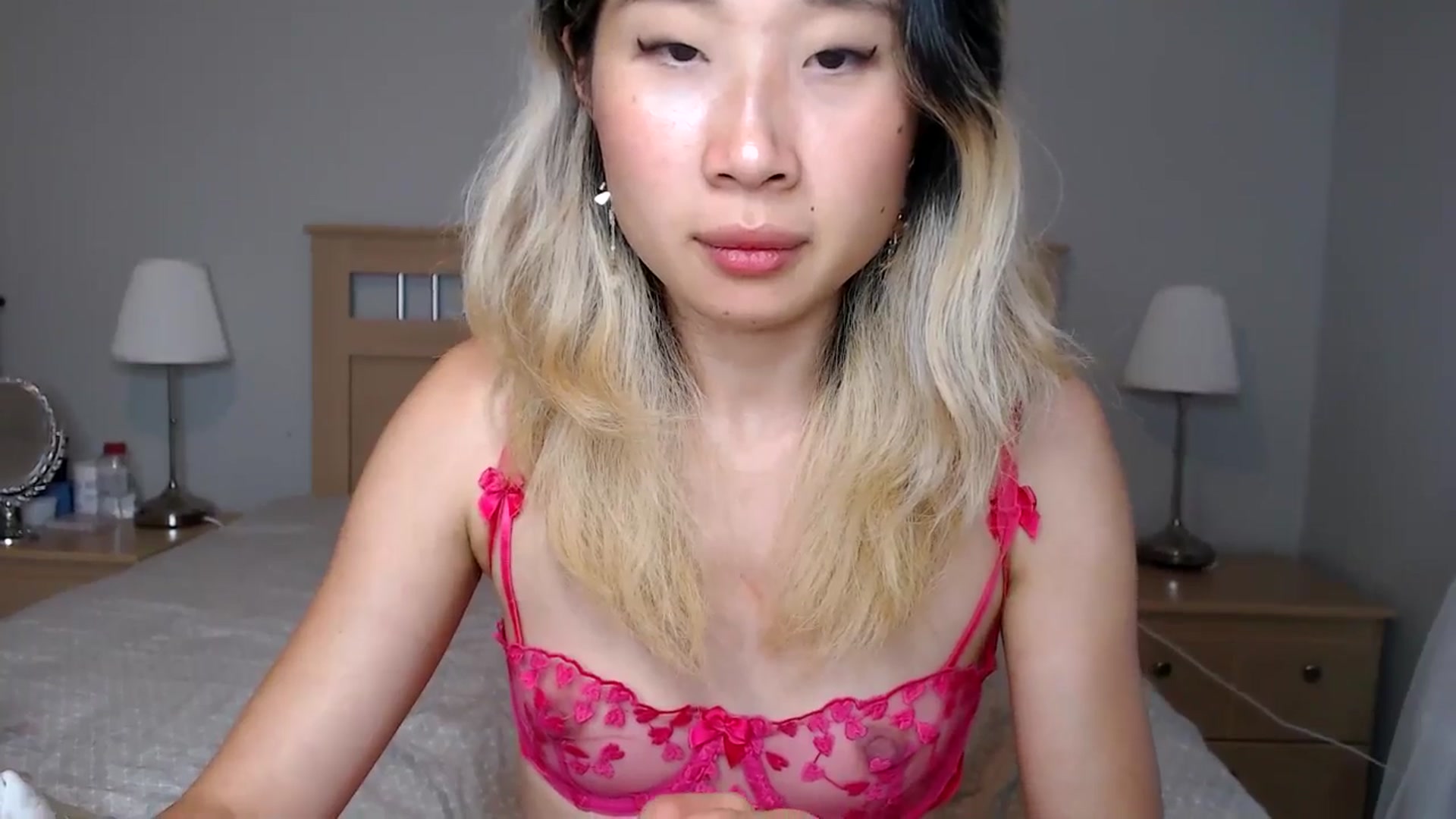 Gallery image thumbnail from Jiwoo's myfreecams stream on, 09/21/2025, 04:14 image 11 of 20
