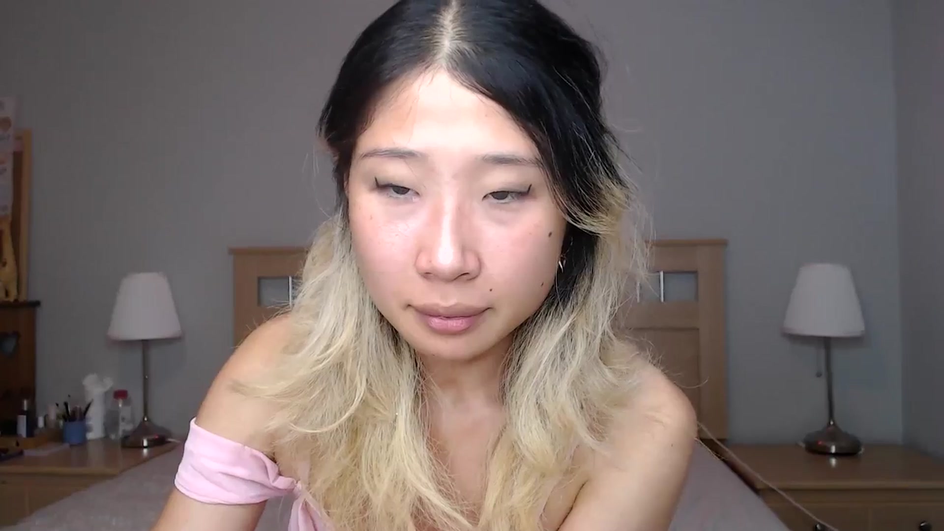 Gallery image thumbnail from Jiwoo's myfreecams stream on, 09/26/2025, 24:01 image 9 of 20