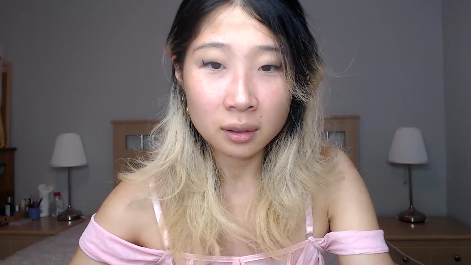 Gallery image thumbnail from Jiwoo's myfreecams stream on, 09/26/2025, 24:01 image 7 of 20