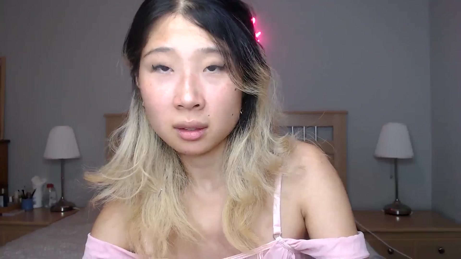 Gallery image thumbnail from Jiwoo's myfreecams stream on, 09/26/2025, 24:01 image 11 of 20