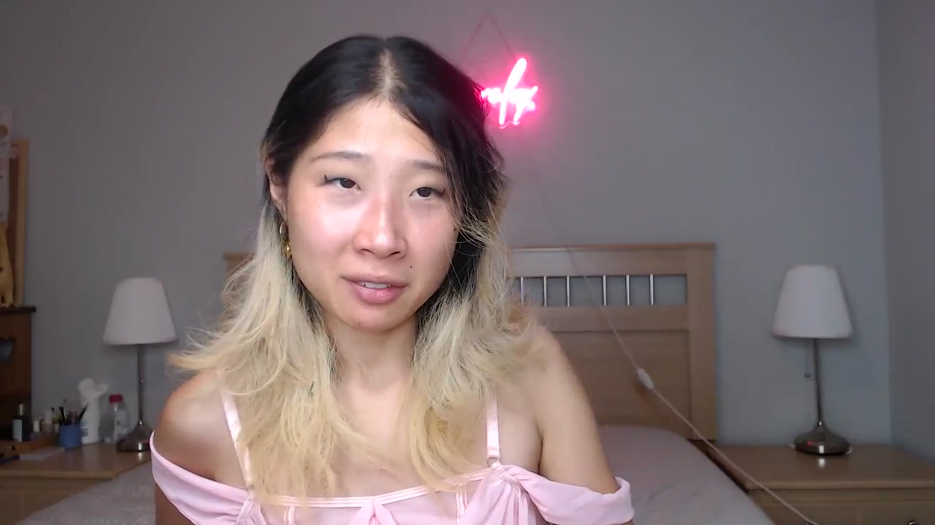 Gallery image thumbnail from Jiwoo's myfreecams stream on, 09/26/2025, 24:01 image 8 of 20