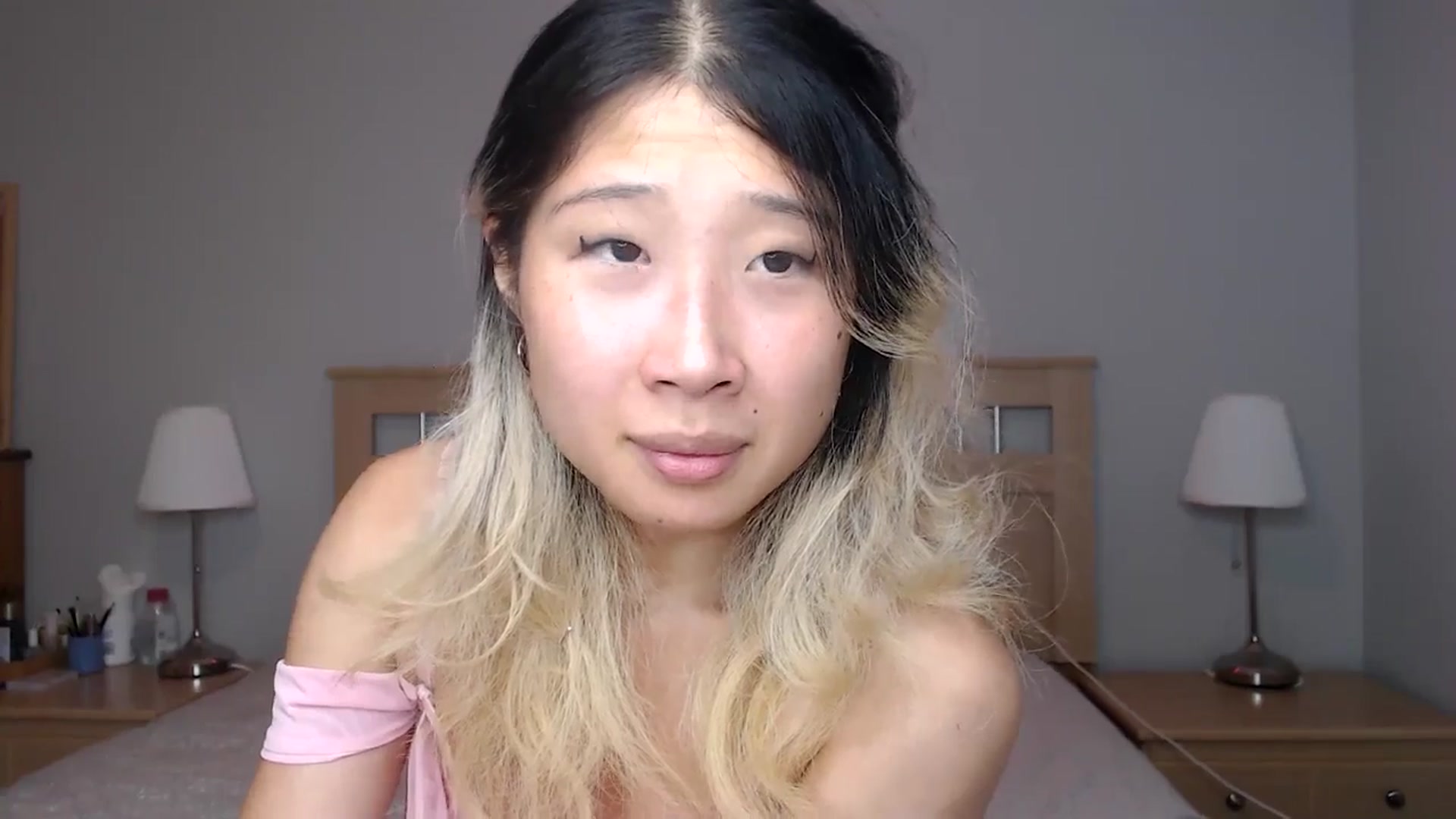 Gallery image thumbnail from Jiwoo's myfreecams stream on, 09/26/2025, 24:01 image 17 of 20
