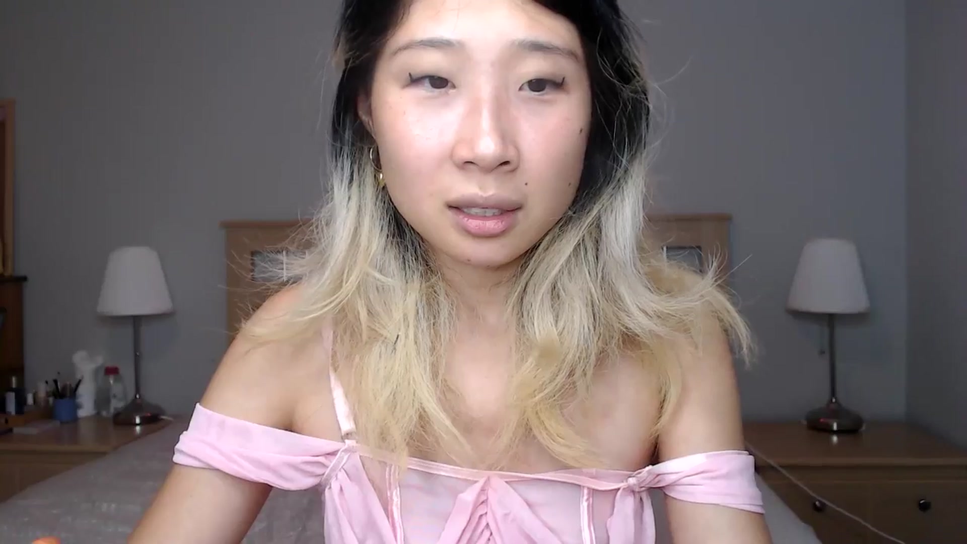 Gallery image thumbnail from Jiwoo's myfreecams stream on, 09/26/2025, 24:55 image 17 of 20