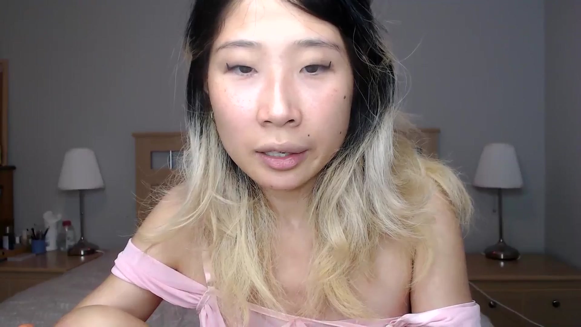 Gallery image thumbnail from Jiwoo's myfreecams stream on, 09/26/2025, 24:55 image 18 of 20