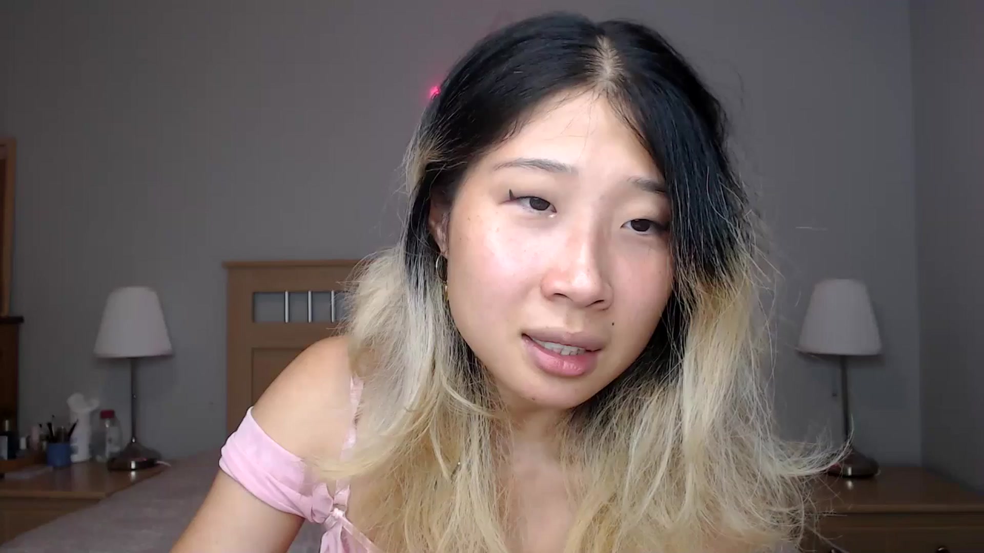 Gallery image thumbnail from Jiwoo's myfreecams stream on, 09/26/2025, 24:55 image 14 of 20
