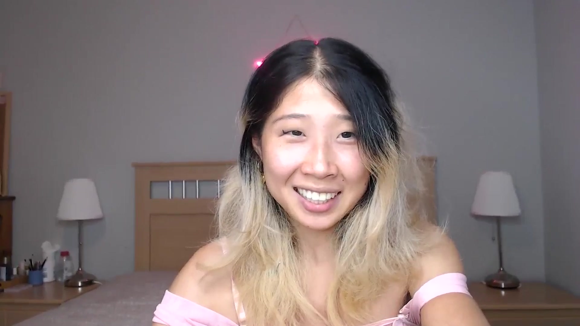 Gallery image thumbnail from Jiwoo's myfreecams stream on, 09/26/2025, 24:55 image 12 of 20