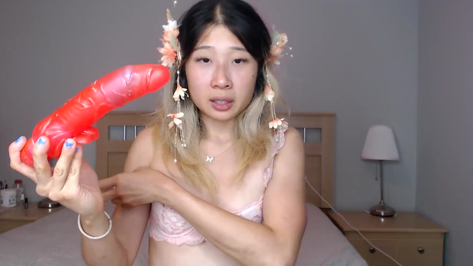 Gallery image thumbnail from Jiwoo's myfreecams stream on, 09/30/2025, 01:12 image 15 of 20
