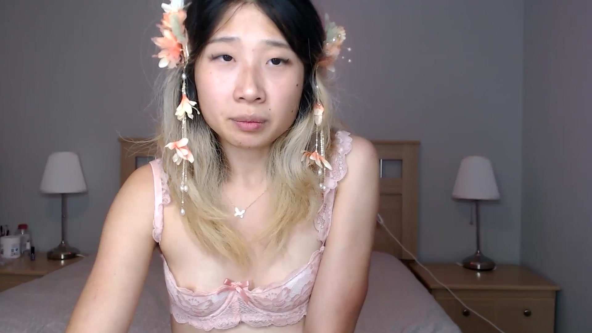 Gallery image thumbnail from Jiwoo's myfreecams stream on, 09/30/2025, 01:12 image 8 of 20