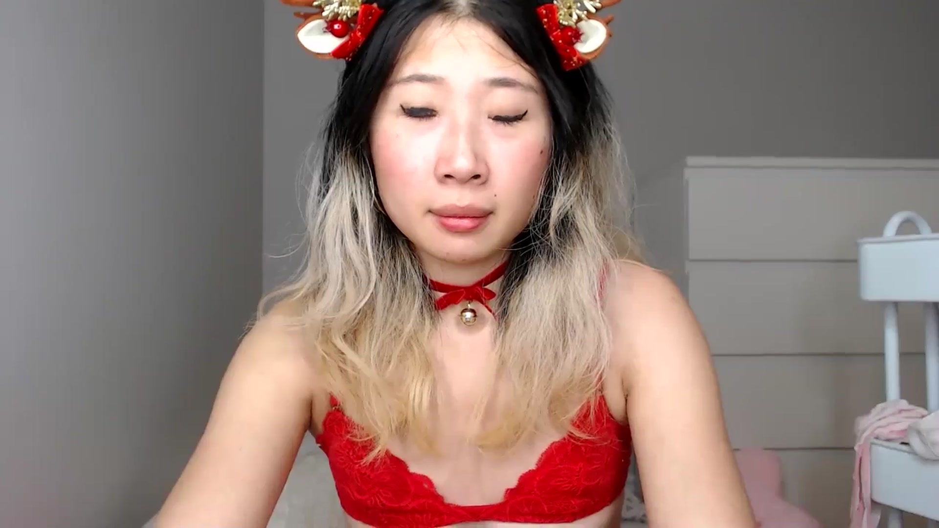 Gallery image thumbnail from Jiwoo's myfreecams stream on, 12/16/2025, 03:19 image 7 of 20