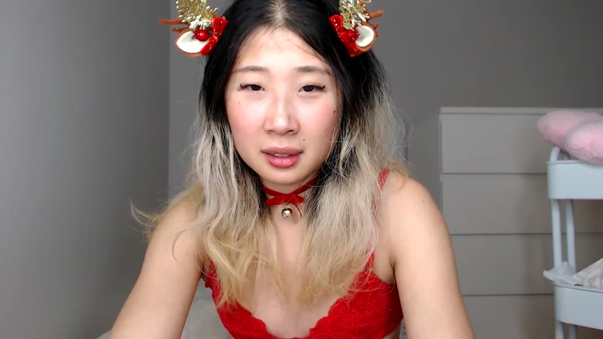 Gallery image thumbnail from Jiwoo's myfreecams stream on, 12/16/2025, 03:19 image 19 of 20