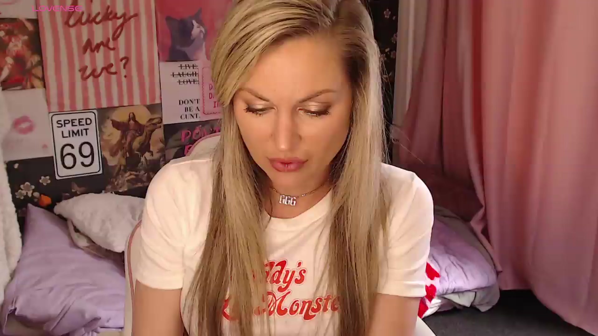 Gallery image thumbnail from Jjjynxx's myfreecams stream on, 05/05/2026, 13:17 image 15 of 20
