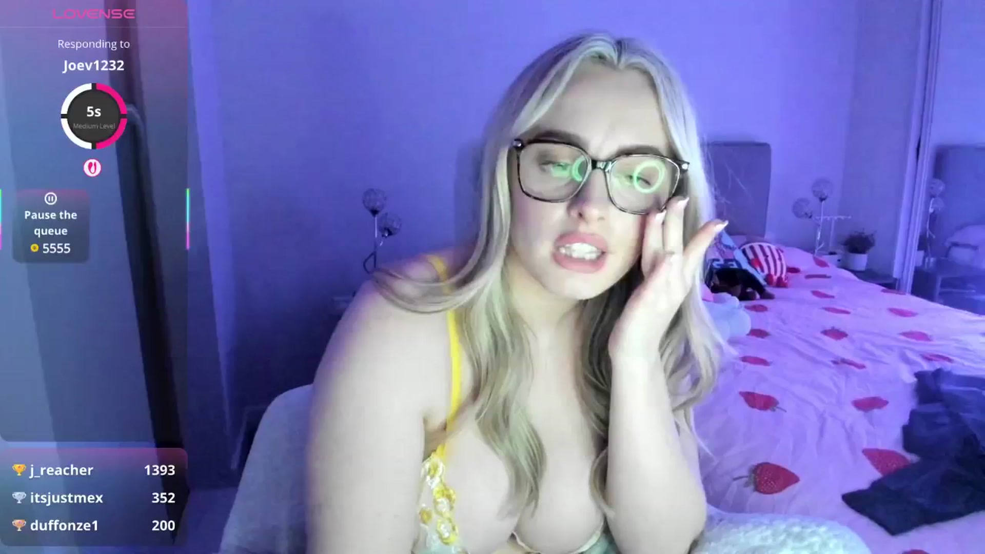 Gallery image thumbnail from Jjulietterose's myfreecams stream on, 06/05/2025, 01:59 image 1 of 20