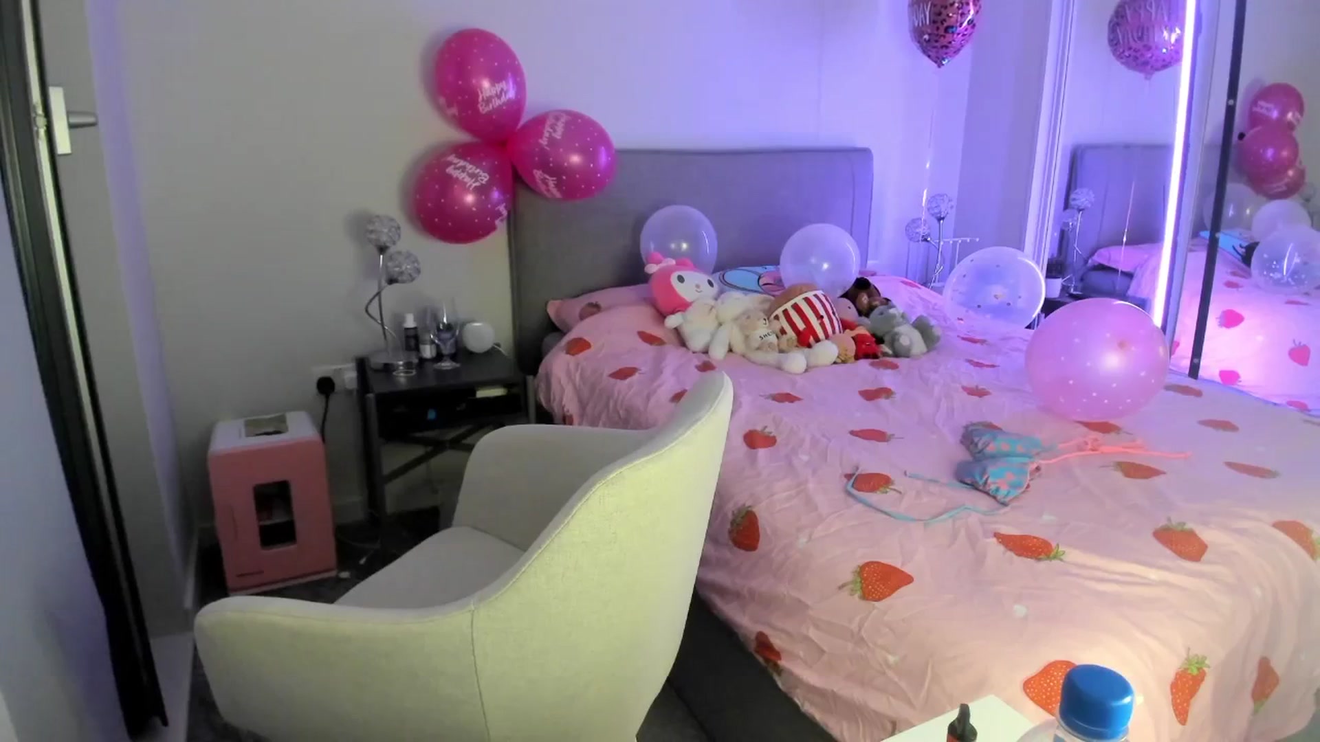 Gallery image thumbnail from Jjulietterose's myfreecams stream on, 08/05/2025, 24:08 image 14 of 20