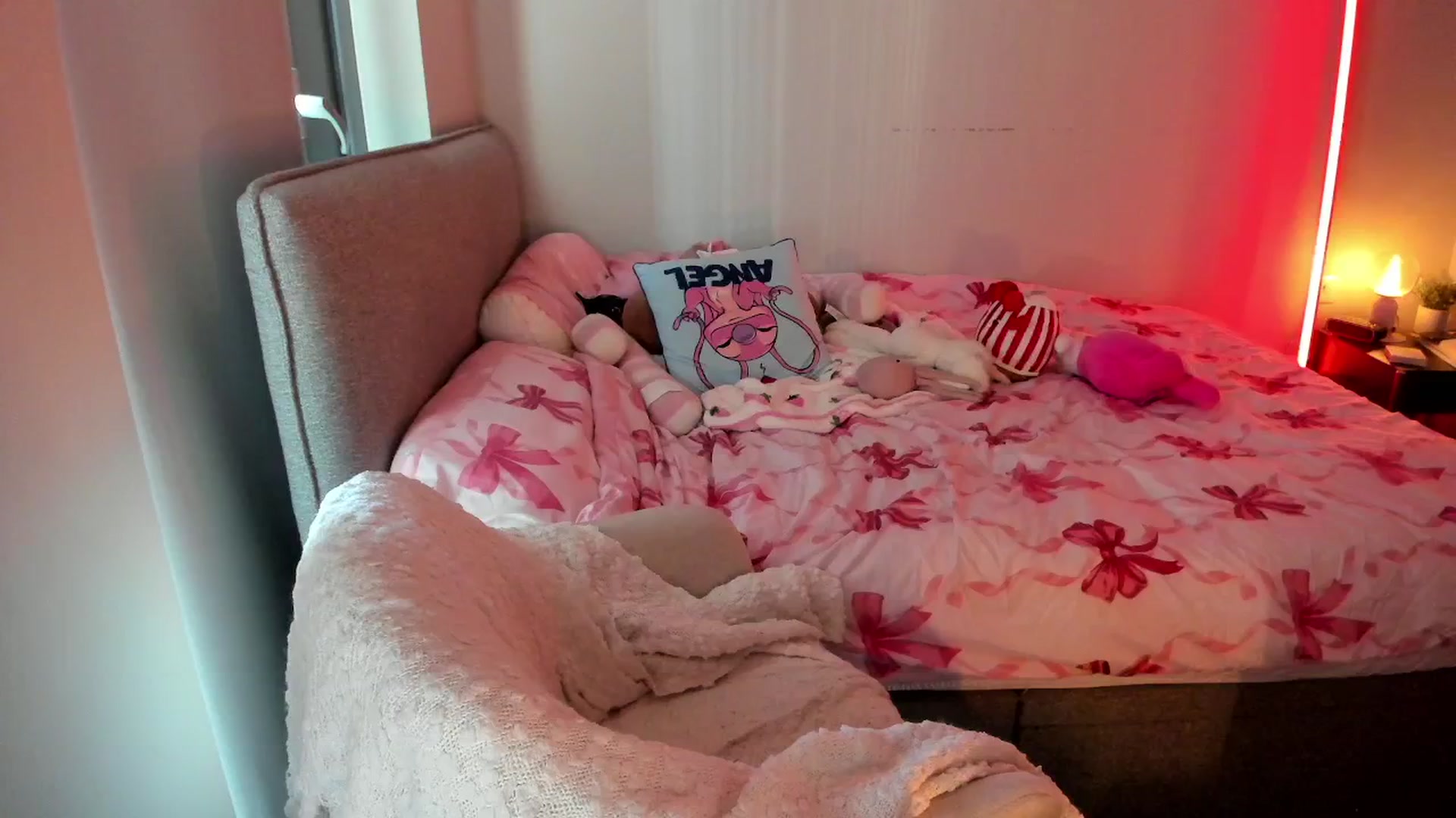 Gallery image thumbnail from Jjulietterose's myfreecams stream on, 04/06/2026, 09:40 image 3 of 20
