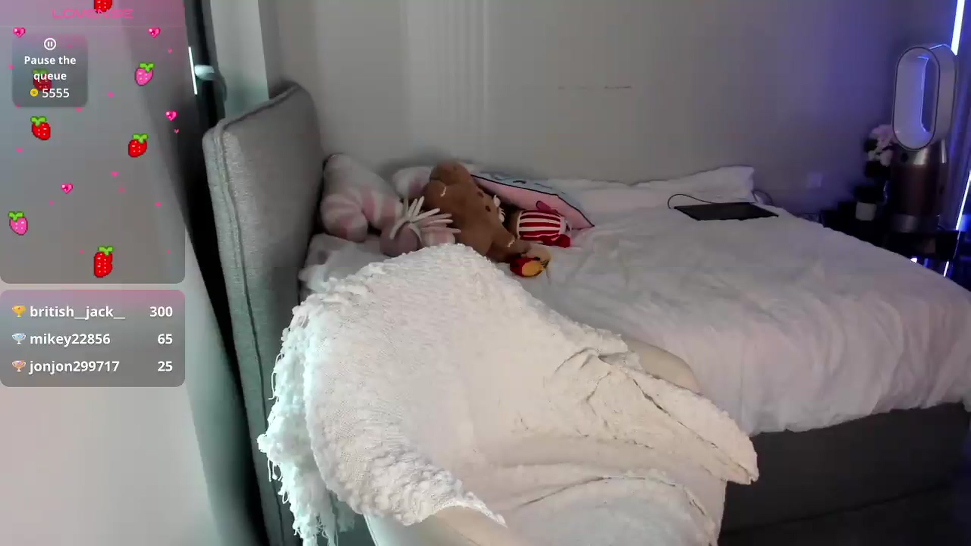 Gallery image thumbnail from Jjulietterose's myfreecams stream on, 07/18/2026, 11:14 image 11 of 20