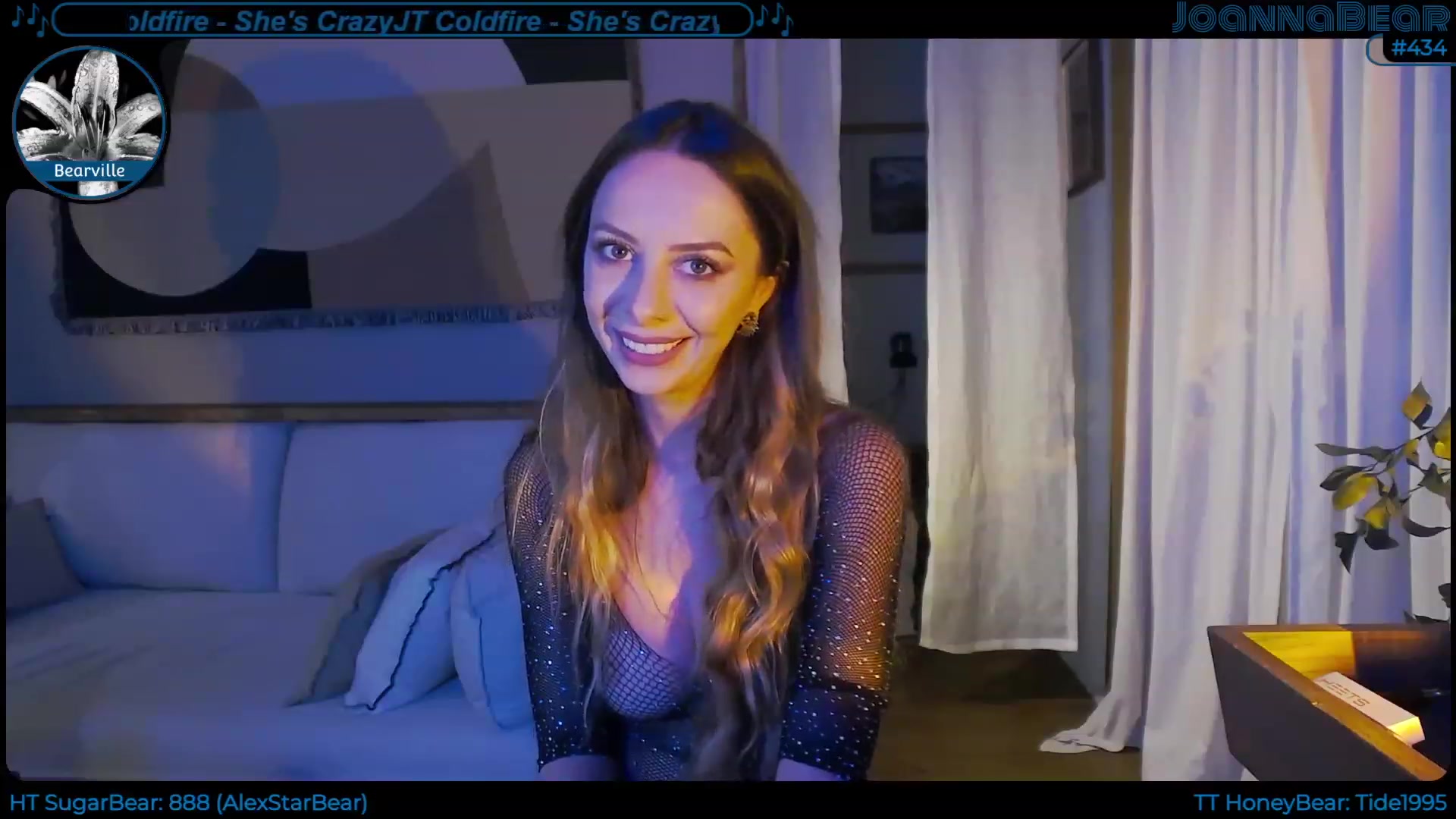 Gallery image thumbnail from JoBearr's myfreecams stream on, 11/17/2022, 02:20 image 10 of 20