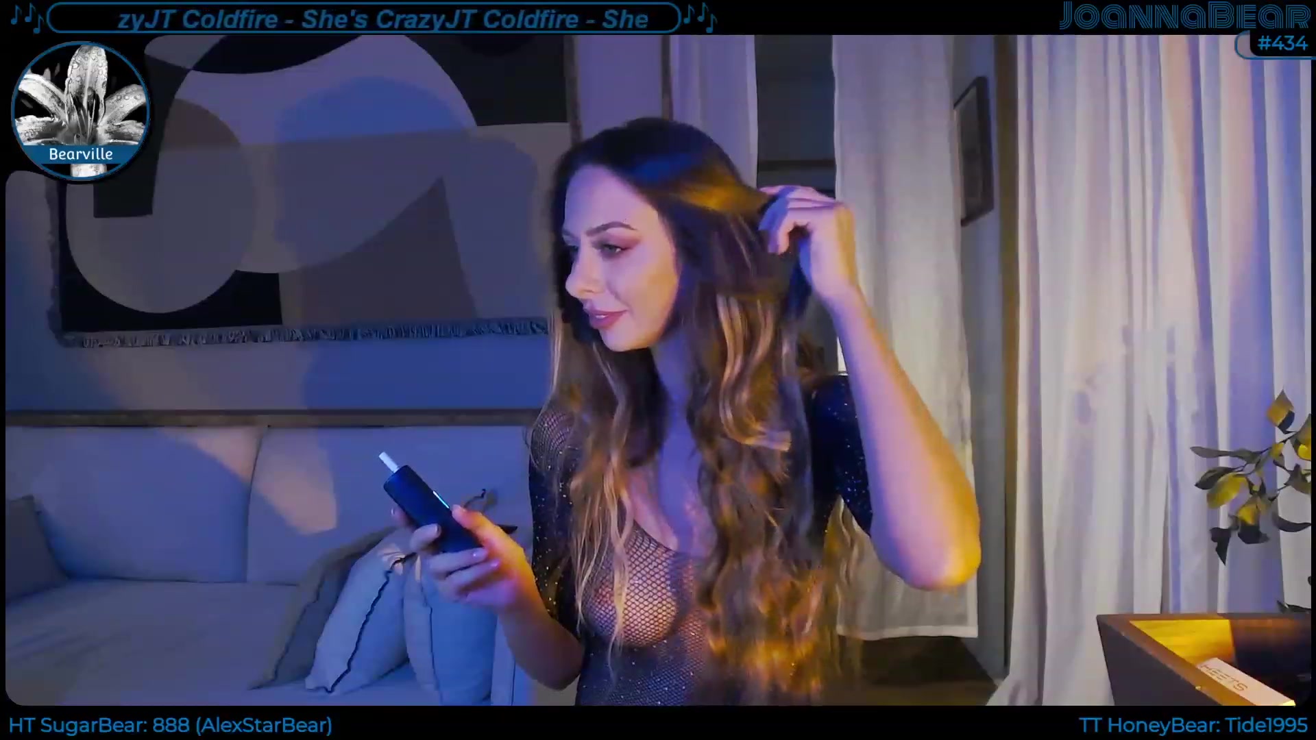 Gallery image thumbnail from JoBearr's myfreecams stream on, 11/17/2022, 02:20 image 14 of 20
