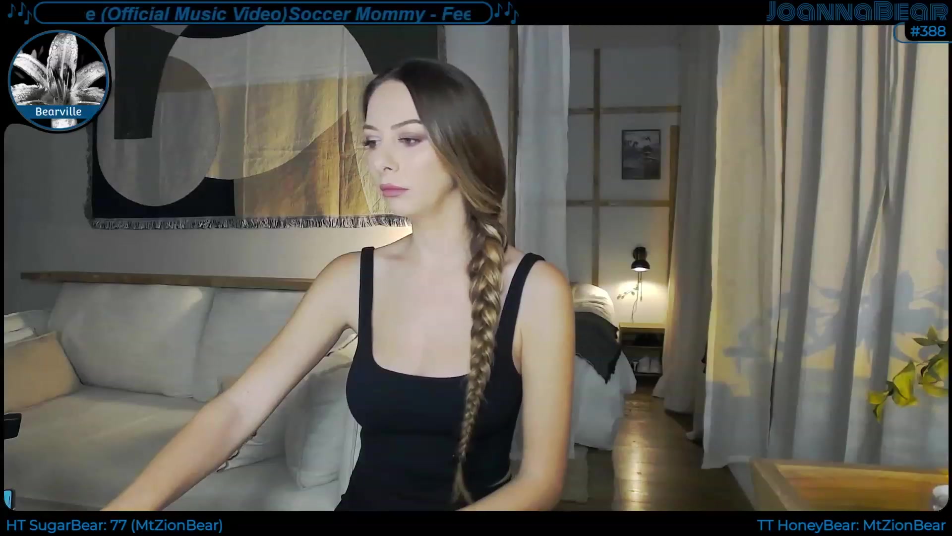 Gallery image thumbnail from JoBearr's myfreecams stream on, 11/19/2022, 23:20 image 3 of 20