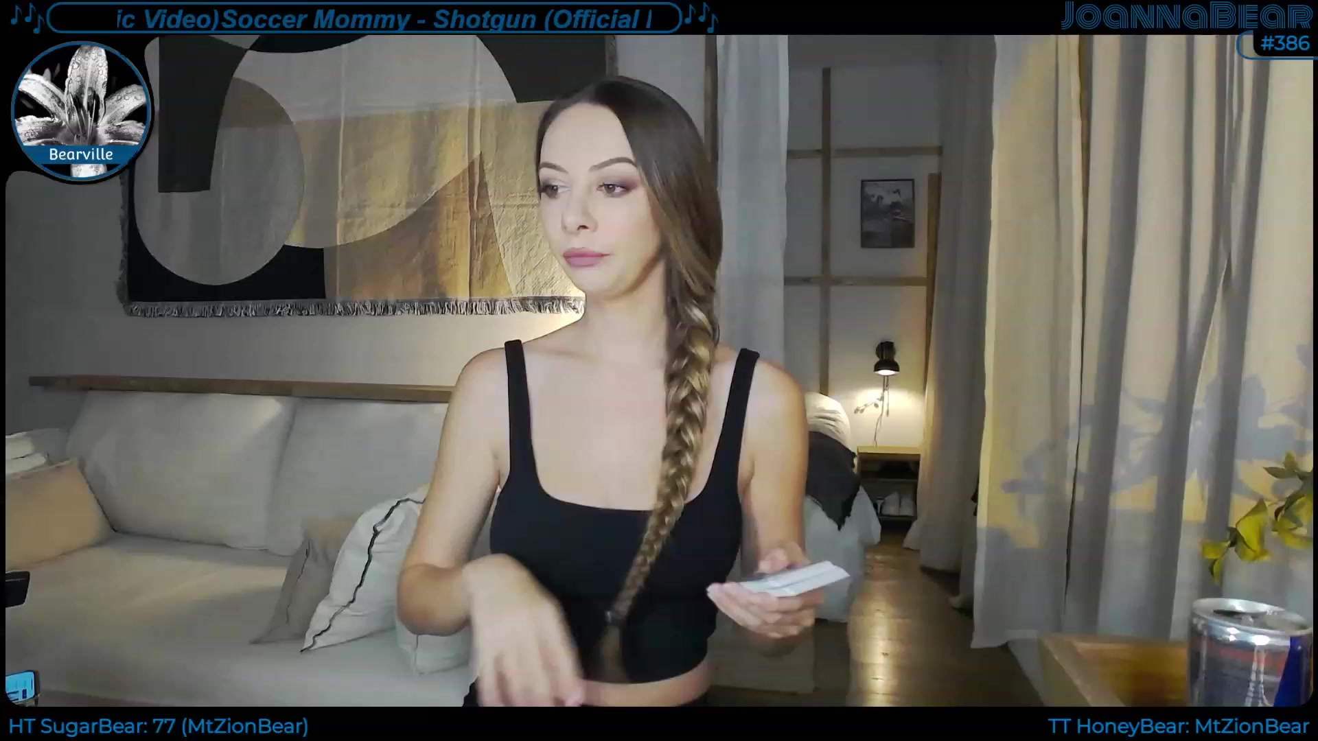 Gallery image thumbnail from JoBearr's myfreecams stream on, 11/19/2022, 23:20 image 6 of 20