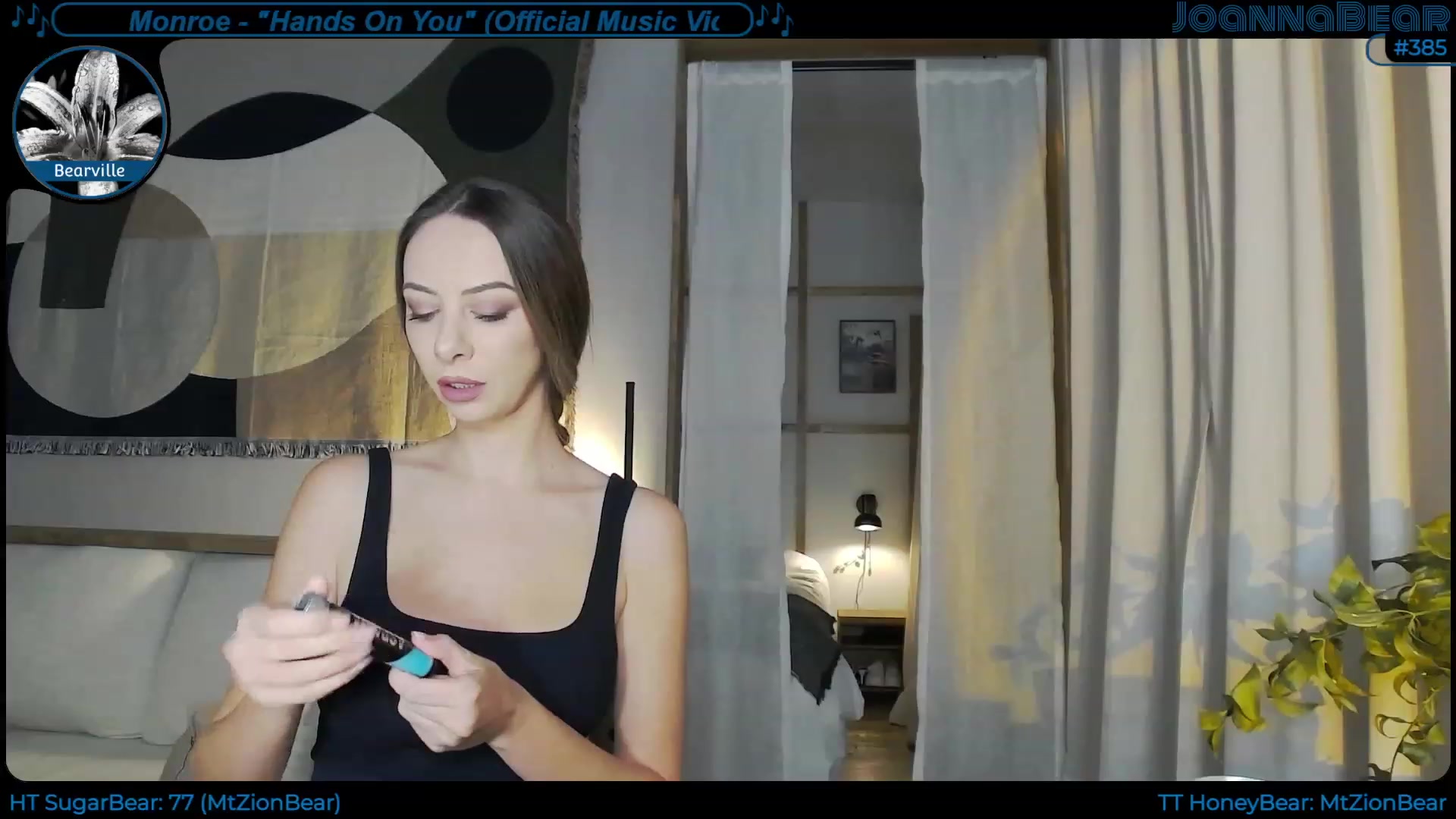 Gallery image thumbnail from JoBearr's myfreecams stream on, 11/19/2022, 23:20 image 10 of 20