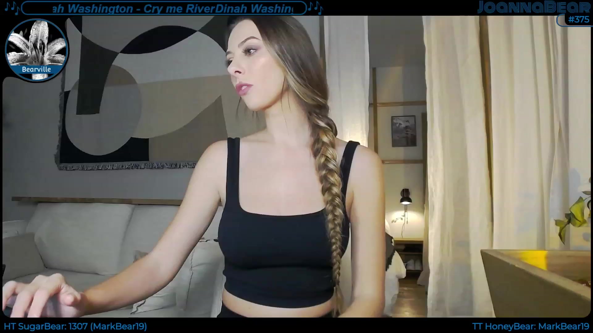Gallery image thumbnail from JoBearr's myfreecams stream on, 11/20/2022, 24:28 image 6 of 20