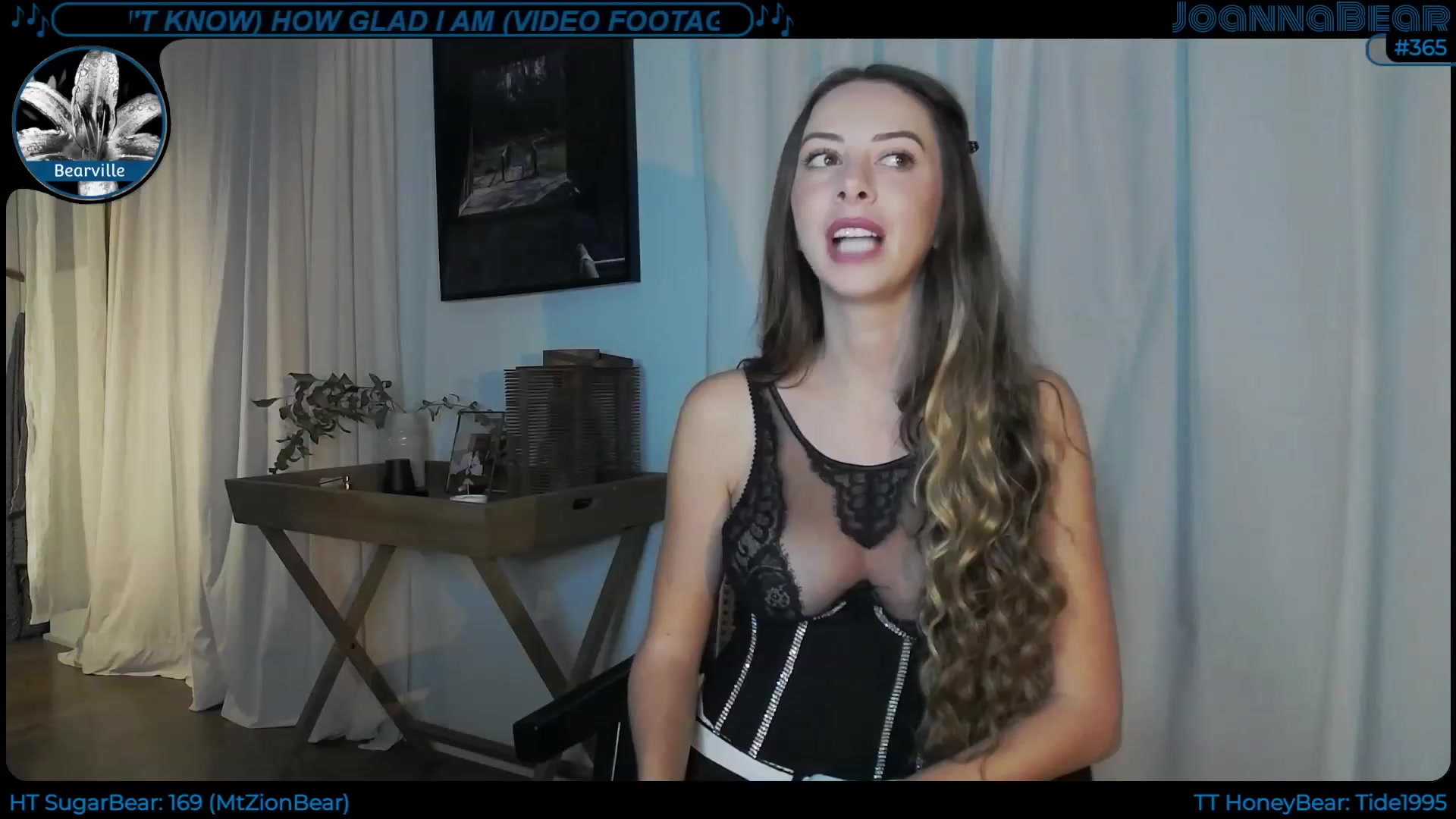 Gallery image thumbnail from JoBearr's myfreecams stream on, 11/25/2022, 23:02 image 4 of 20