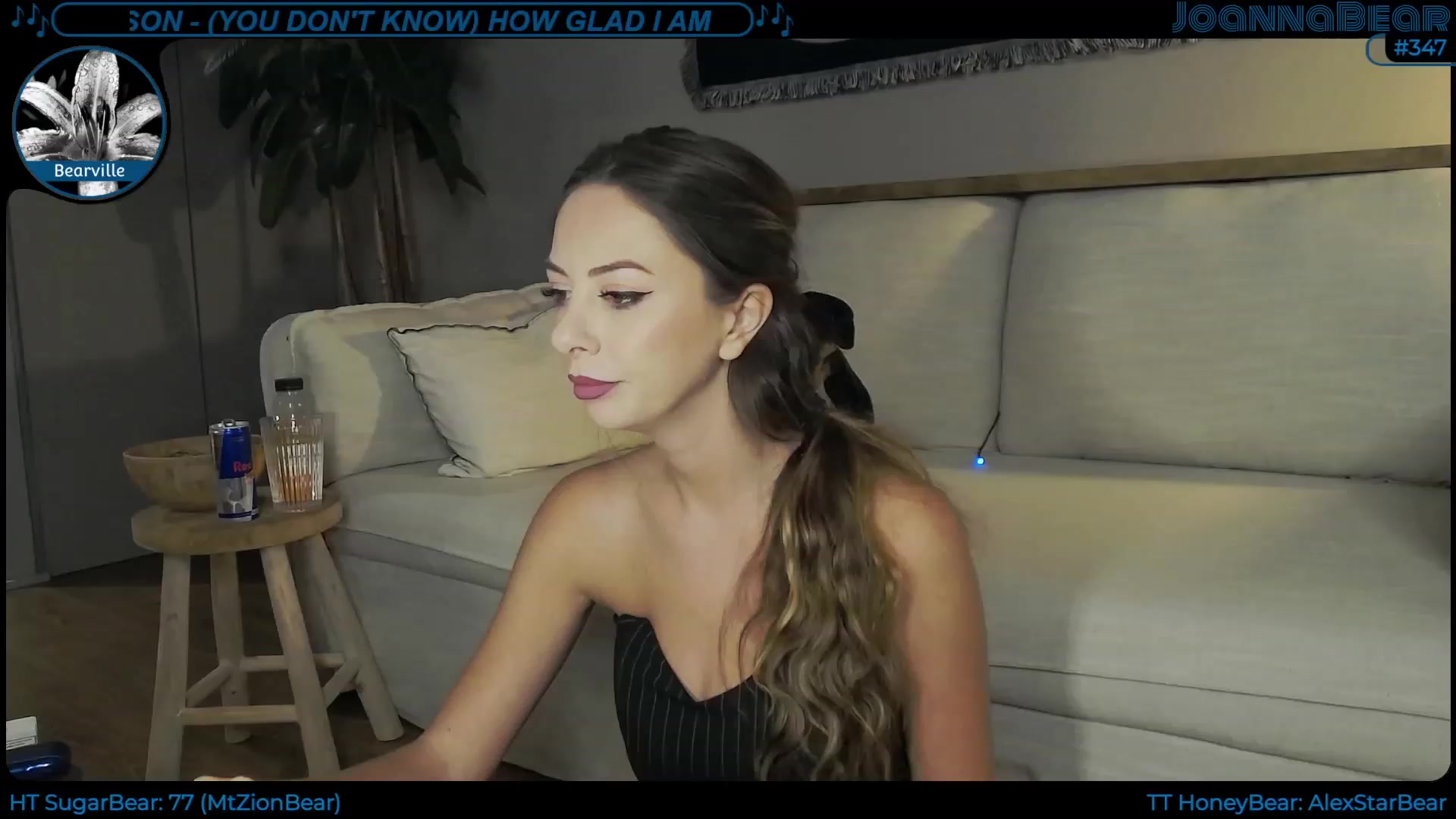 Gallery image thumbnail from JoBearr's myfreecams stream on, 11/26/2022, 21:53 image 6 of 20
