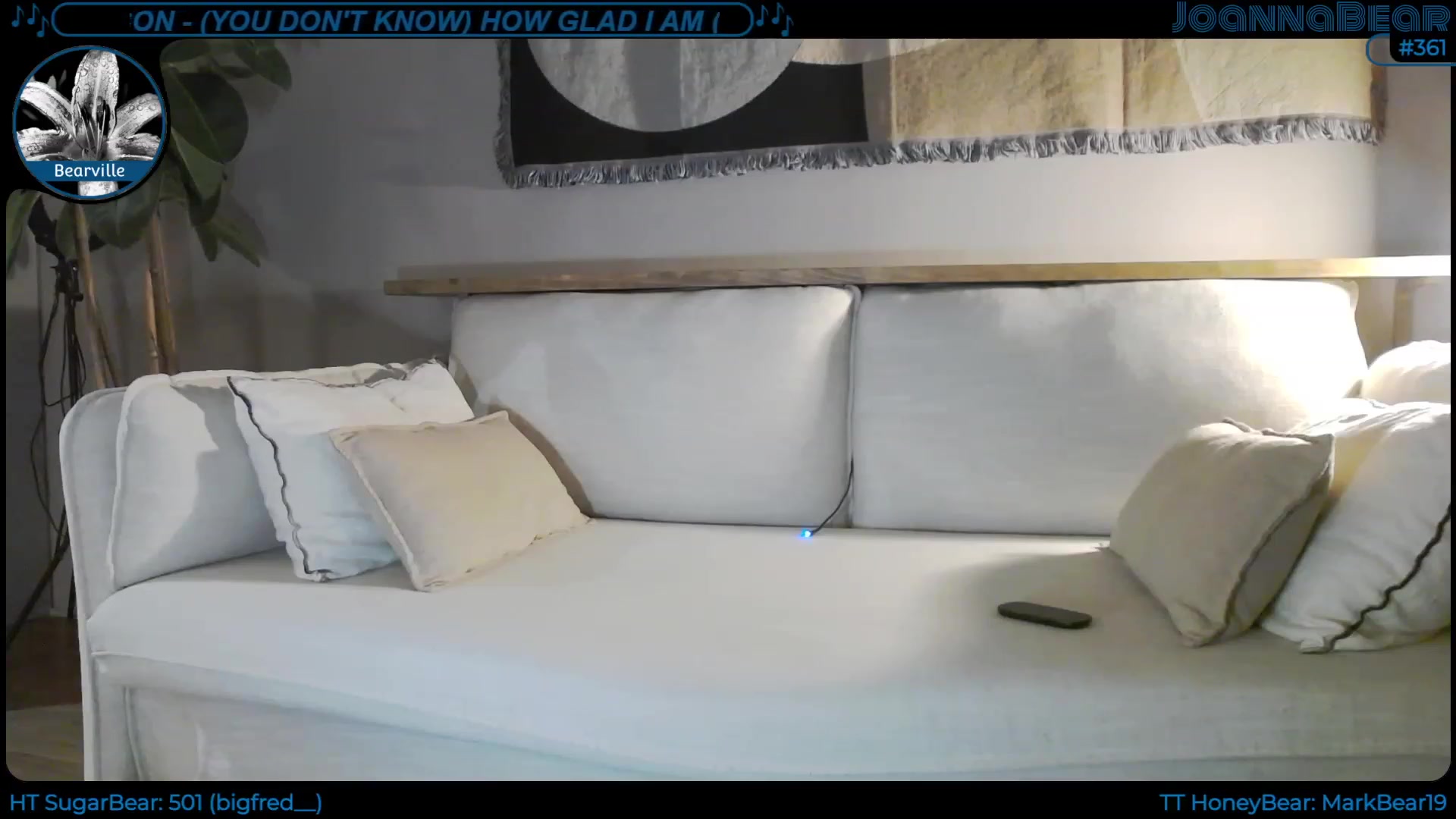Gallery image thumbnail from JoBearr's myfreecams stream on, 11/30/2022, 22:50 image 7 of 20