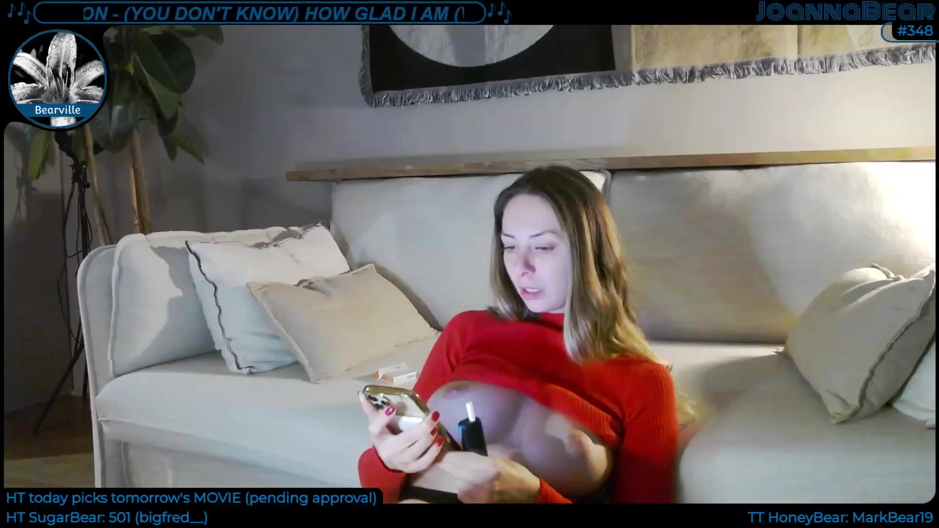 Gallery image thumbnail from JoBearr's myfreecams stream on, 12/01/2022, 24:08 image 15 of 20