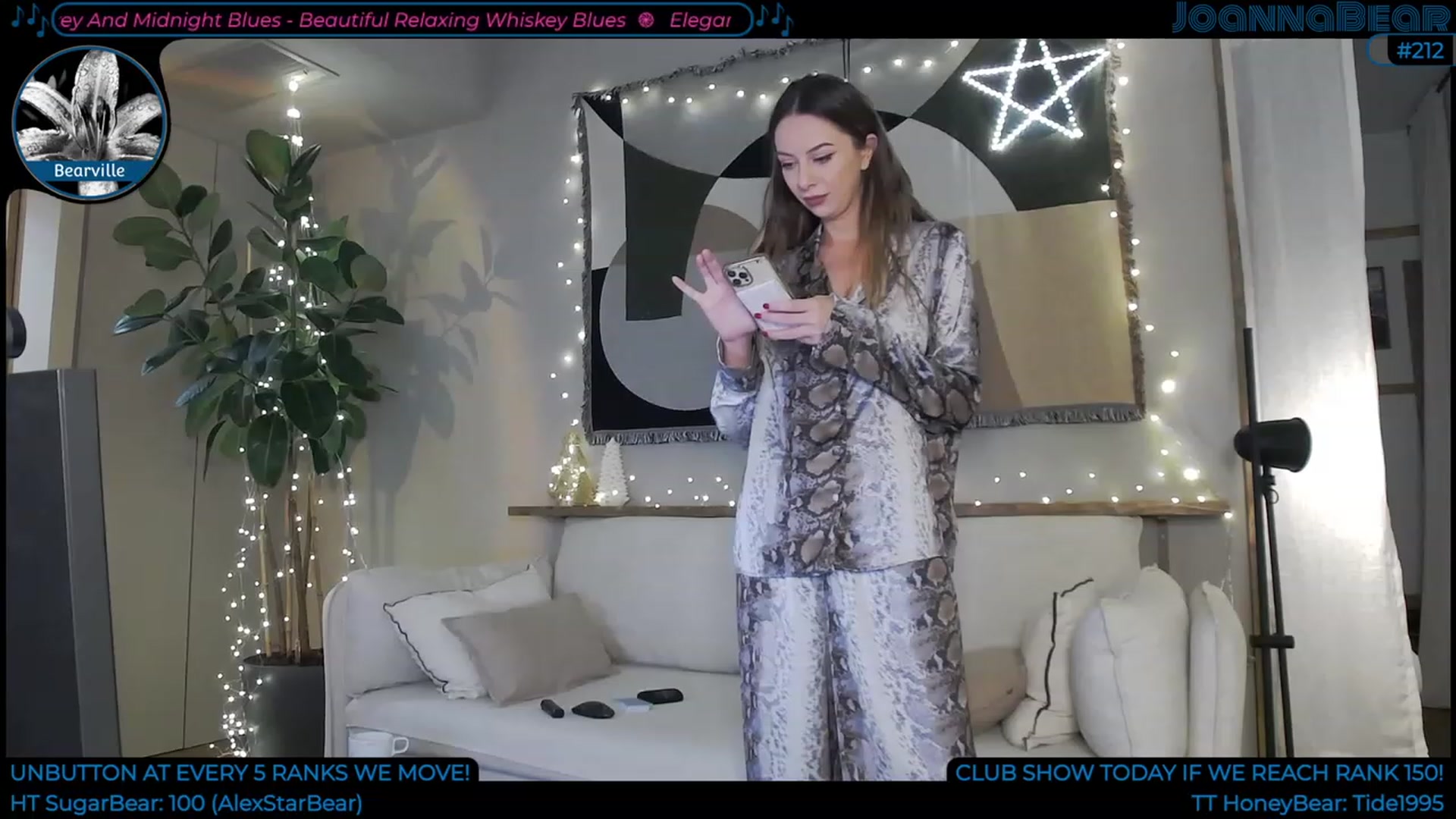 Gallery image thumbnail from JoBearr's myfreecams stream on, 12/11/2022, 05:10 image 5 of 20