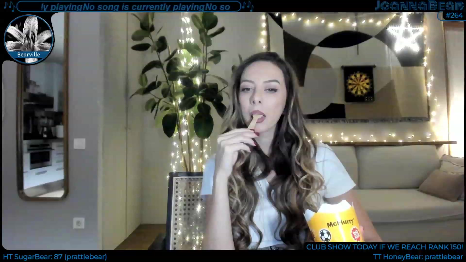 Gallery image thumbnail from JoBearr's myfreecams stream on, 12/15/2022, 24:56 image 1 of 20