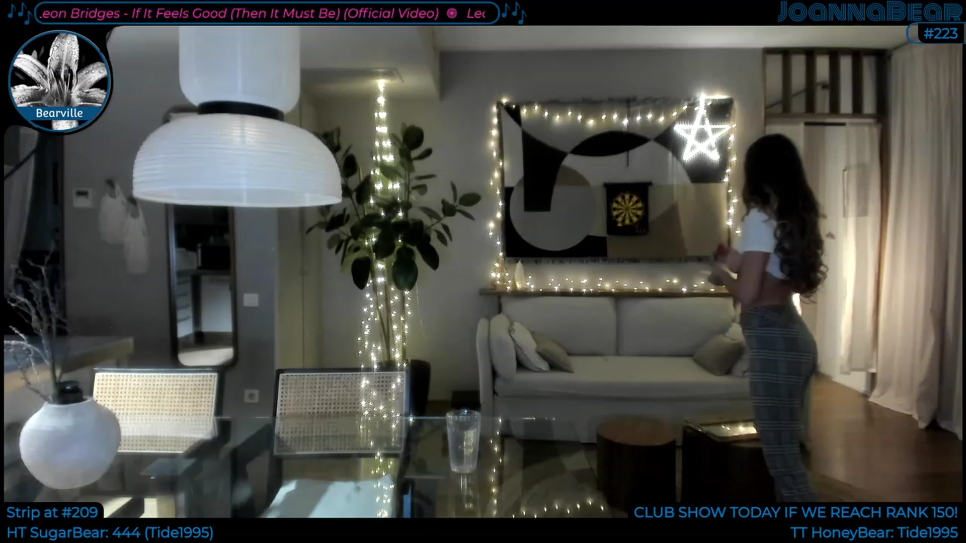 Gallery image thumbnail from JoBearr's myfreecams stream on, 12/15/2022, 03:28 image 7 of 20