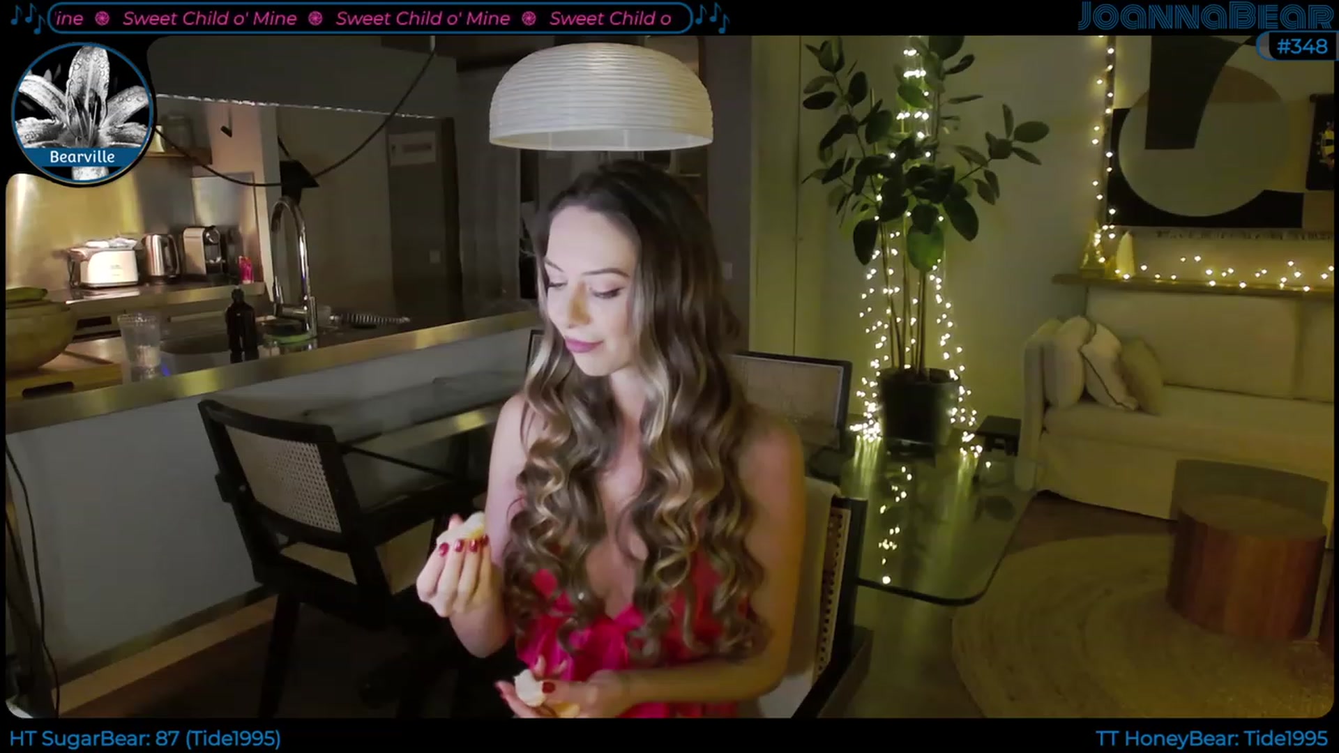 Gallery image thumbnail from JoBearr's myfreecams stream on, 12/20/2022, 05:47 image 5 of 20