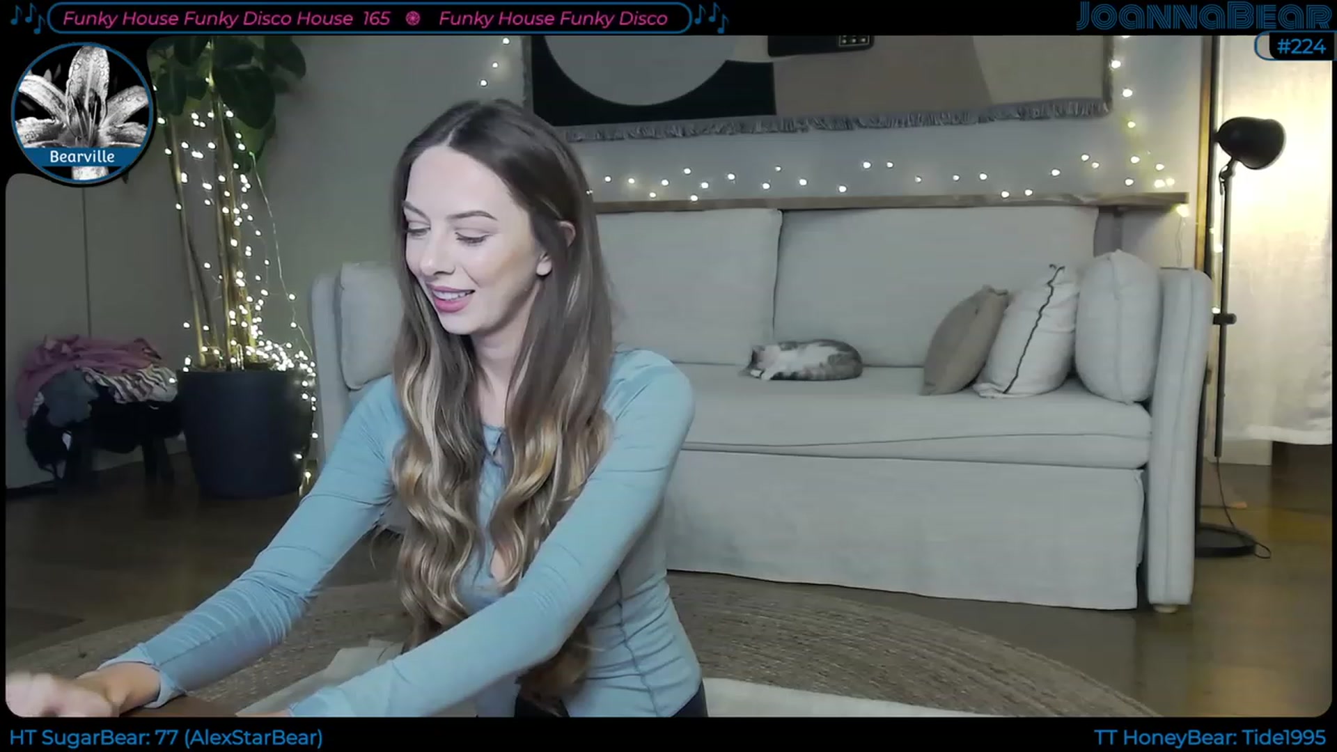 Gallery image thumbnail from JoBearr's myfreecams stream on, 12/29/2022, 24:39 image 4 of 20