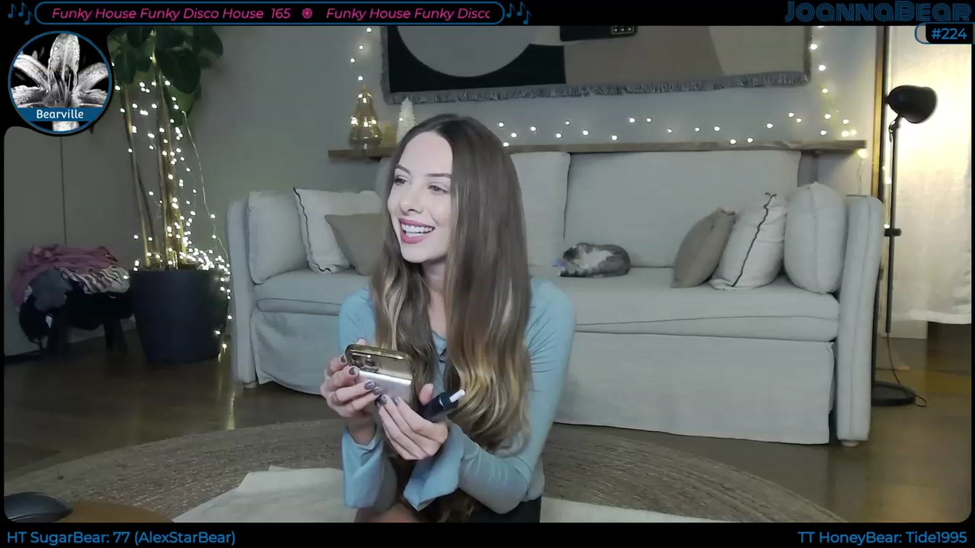 Gallery image thumbnail from JoBearr's myfreecams stream on, 12/29/2022, 24:39 image 2 of 20