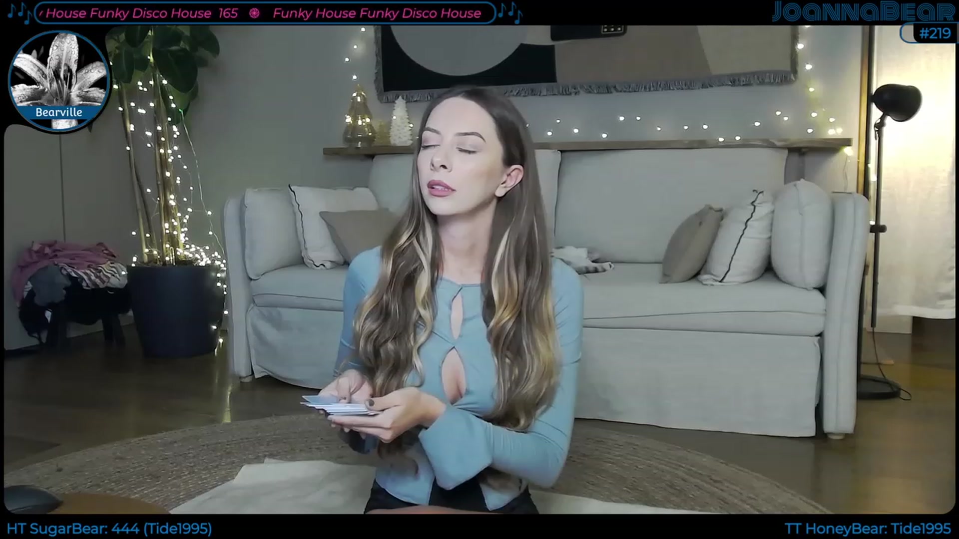 Gallery image thumbnail from JoBearr's myfreecams stream on, 12/29/2022, 24:39 image 13 of 20