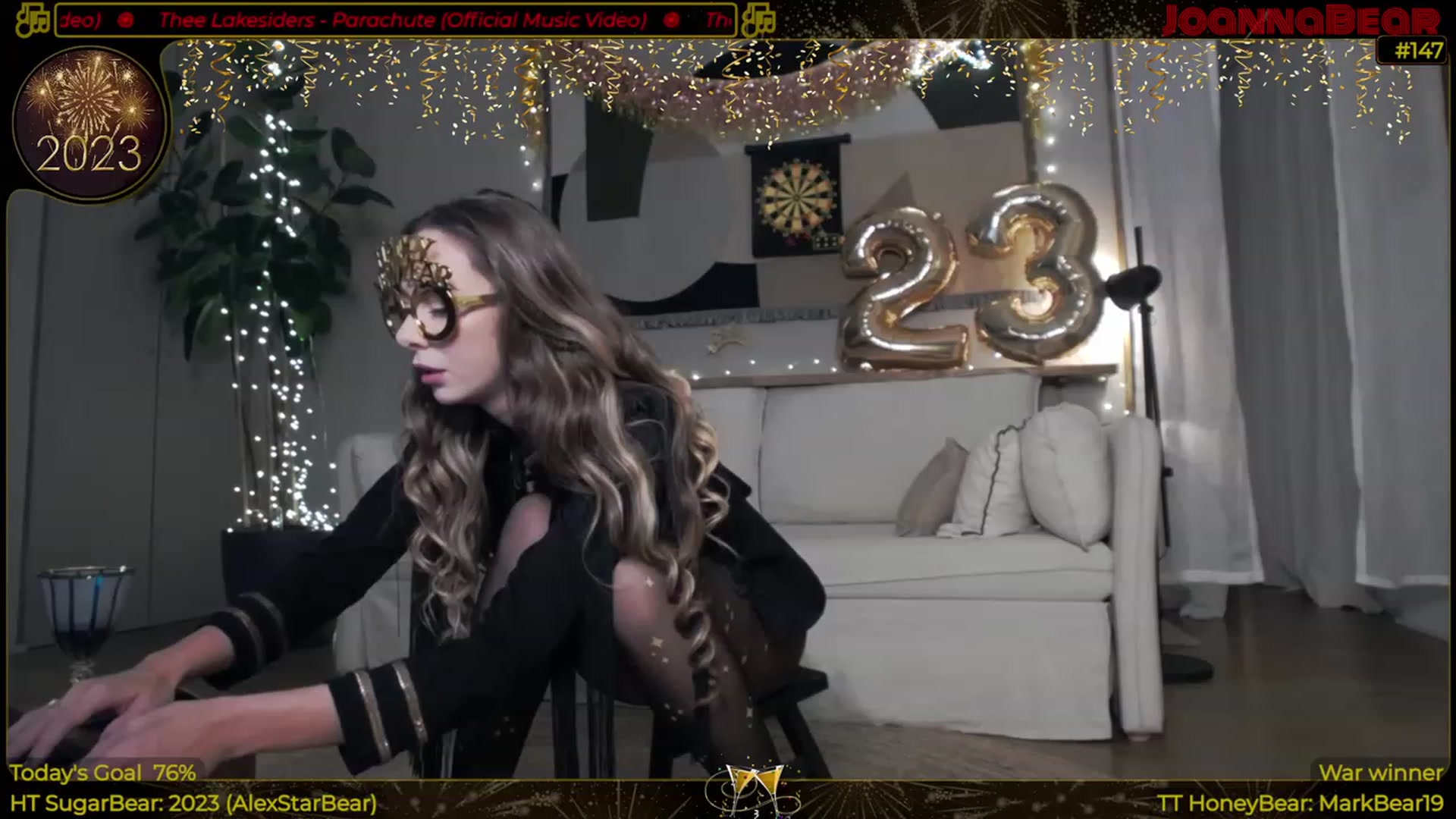 Gallery image thumbnail from JoBearr's myfreecams stream on, 01/01/2023, 24:29 image 19 of 20