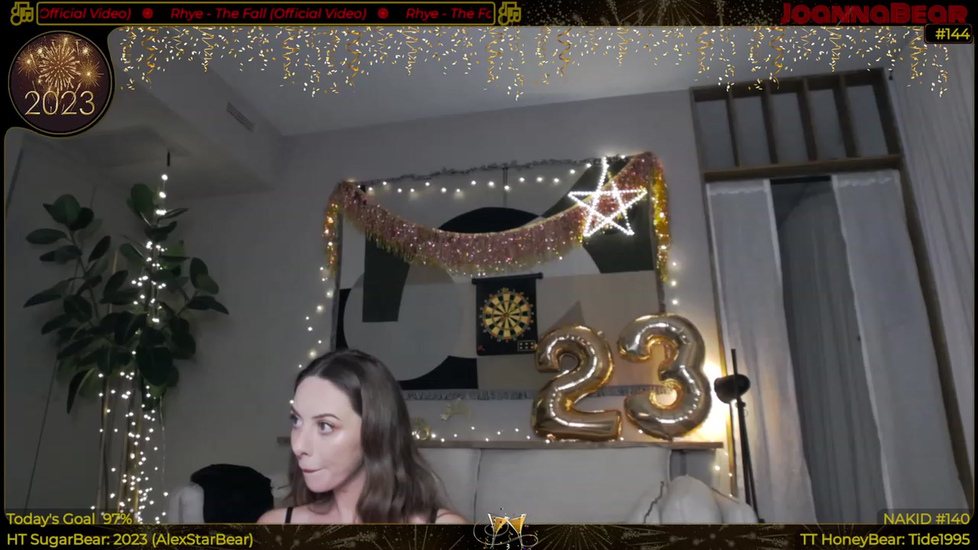 Gallery image thumbnail from JoBearr's myfreecams stream on, 01/01/2023, 02:19 image 10 of 20