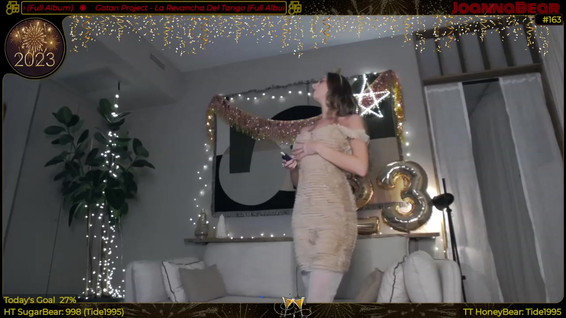 Gallery image thumbnail from JoBearr's myfreecams stream on, 01/01/2023, 02:50 image 2 of 20