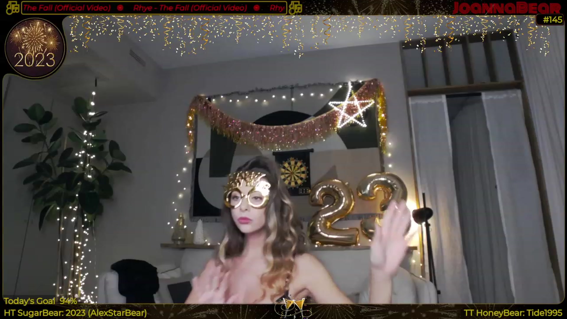 Gallery image thumbnail from JoBearr's myfreecams stream on, 01/01/2023, 02:50 image 16 of 20