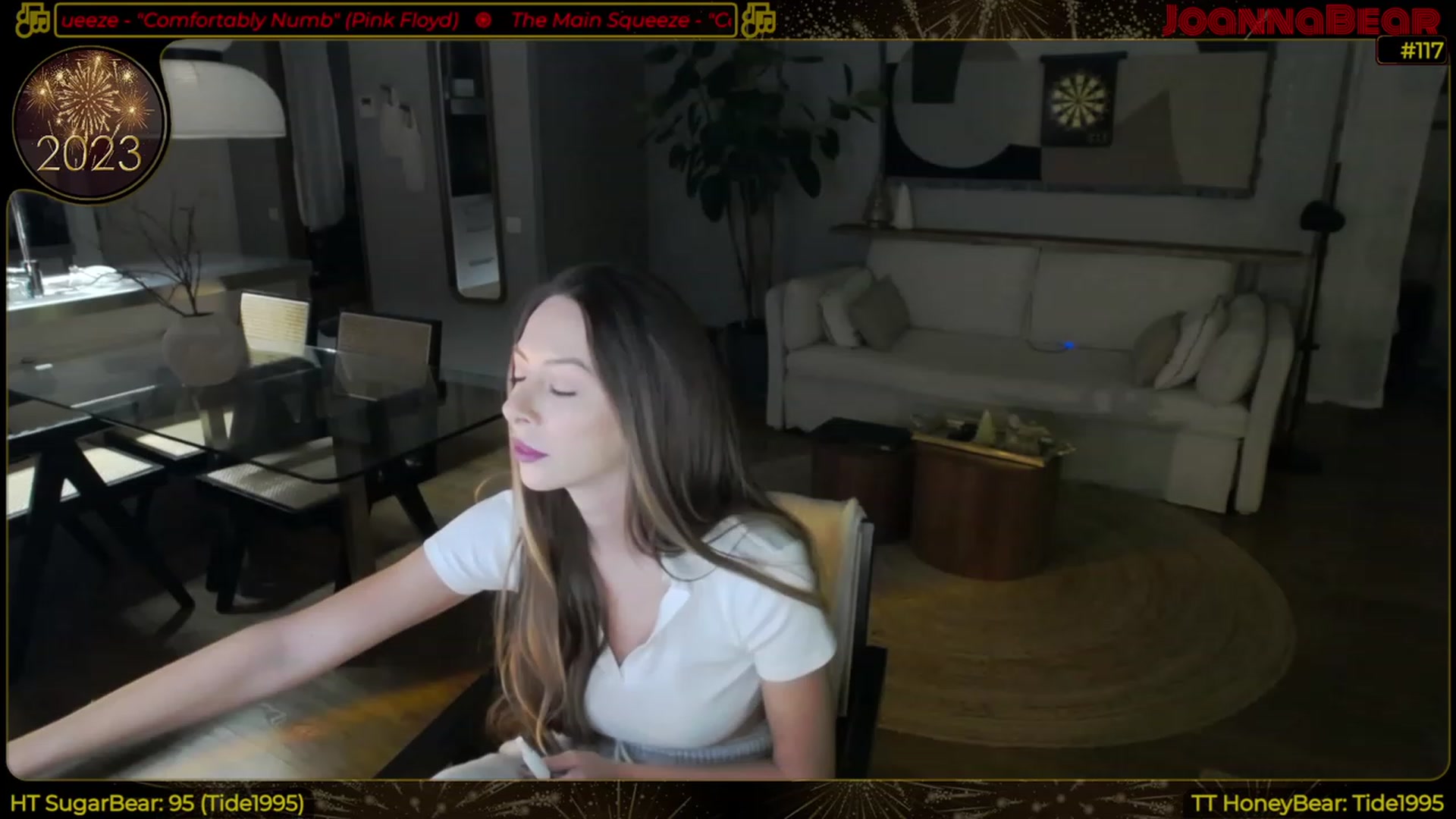 Gallery image thumbnail from JoBearr's myfreecams stream on, 01/19/2023, 02:43 image 16 of 20
