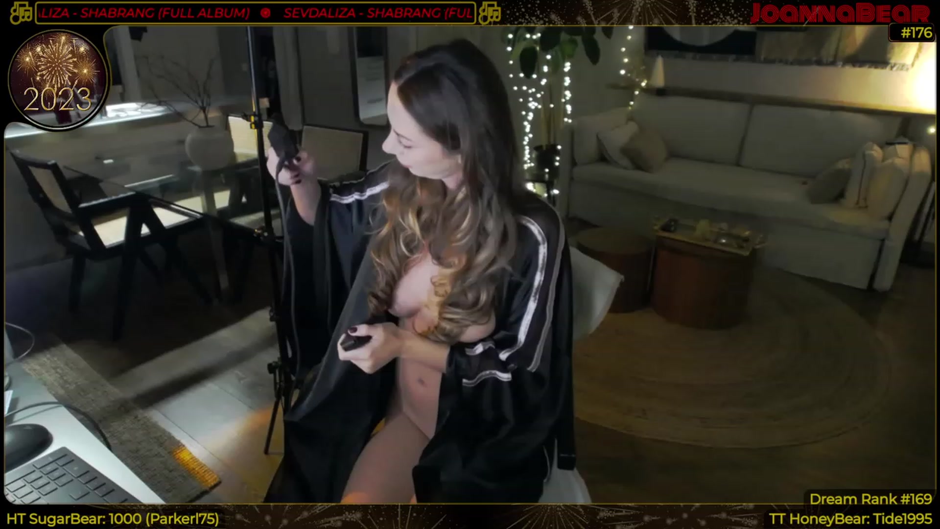 Gallery image thumbnail from JoBearr's myfreecams stream on, 01/28/2023, 04:11 image 6 of 20