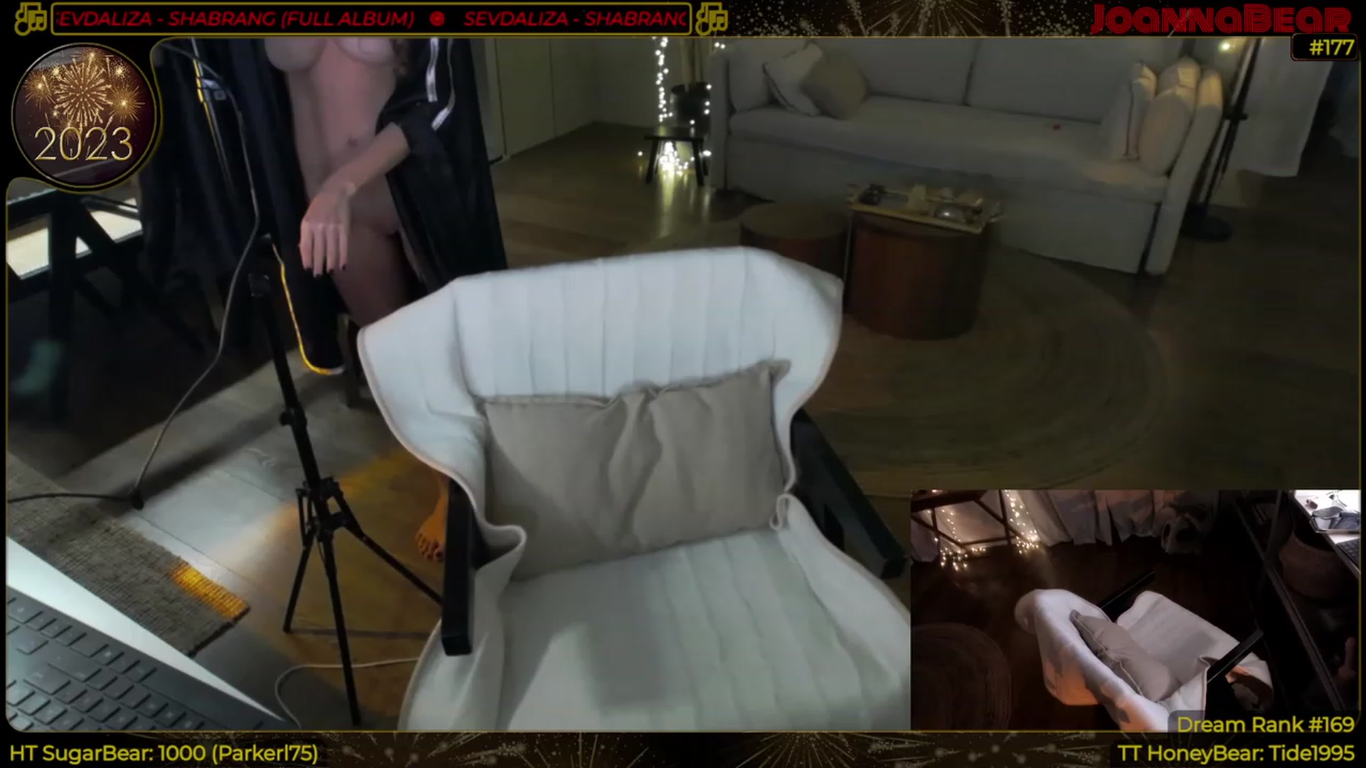 Gallery image thumbnail from JoBearr's myfreecams stream on, 01/28/2023, 04:11 image 15 of 20