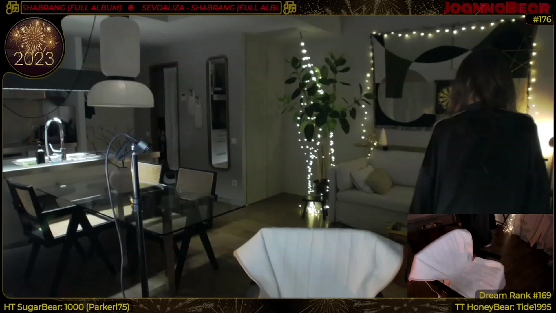 Gallery image thumbnail from JoBearr's myfreecams stream on, 01/28/2023, 04:11 image 11 of 20
