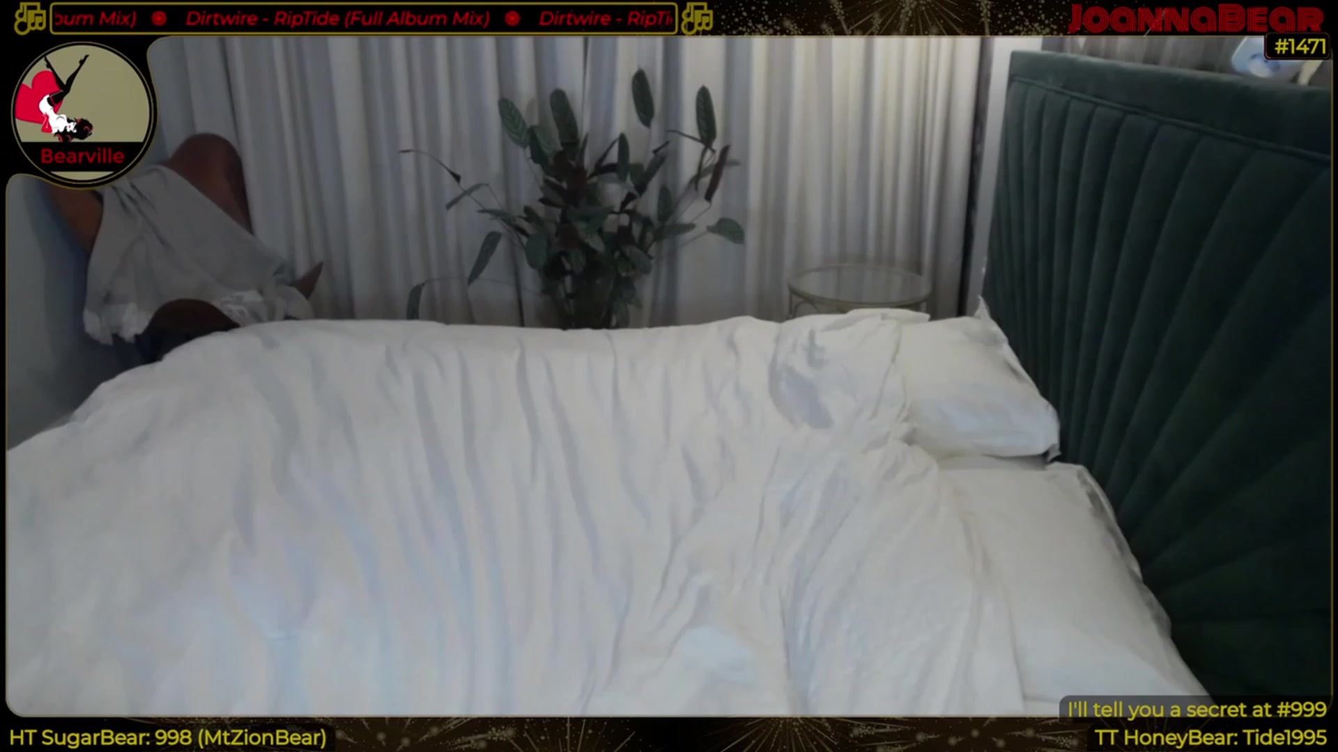 Gallery image thumbnail from JoBearr's myfreecams stream on, 02/06/2023, 24:52 image 14 of 20