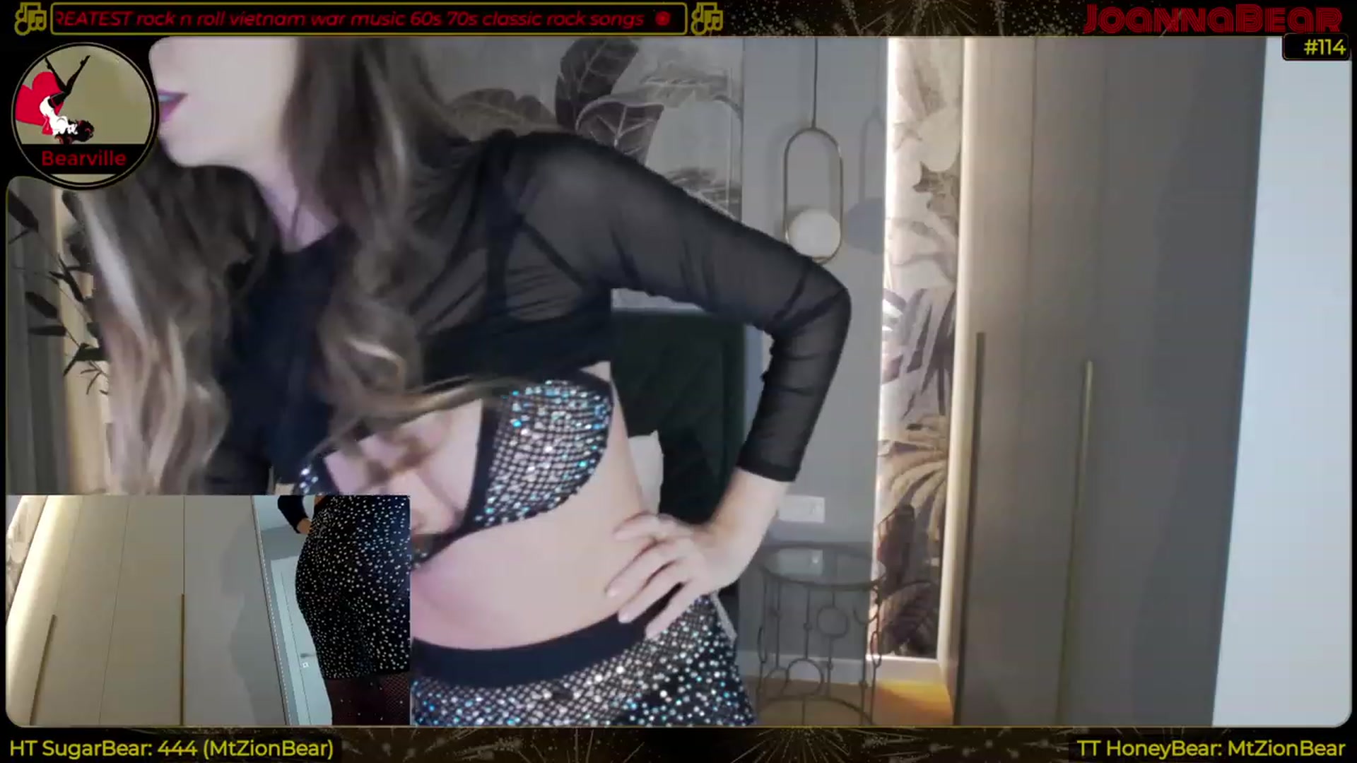 Gallery image thumbnail from JoBearr's myfreecams stream on, 03/08/2023, 01:51 image 10 of 20