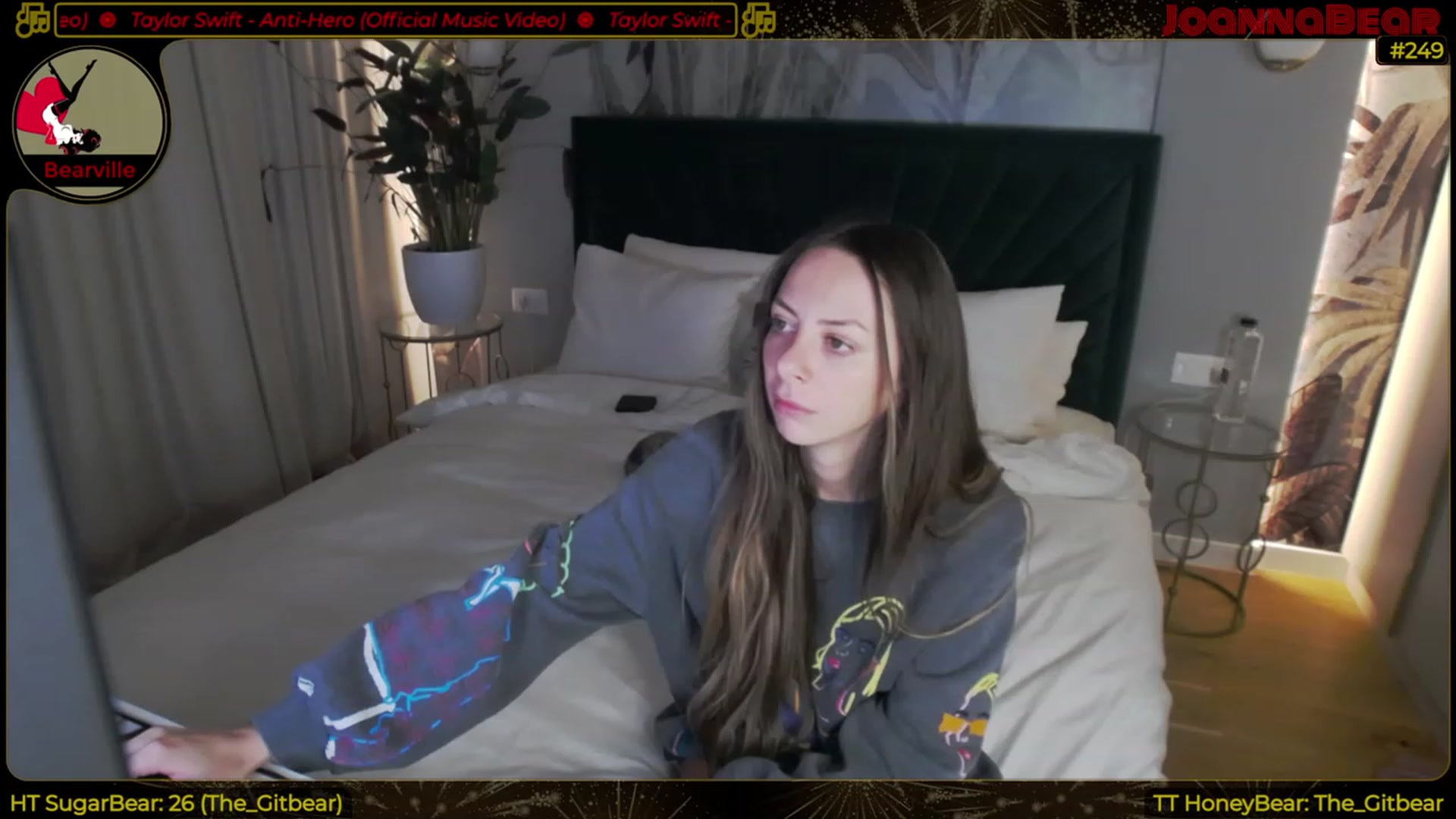 Gallery image thumbnail from JoBearr's myfreecams stream on, 03/23/2023, 24:02 image 9 of 20