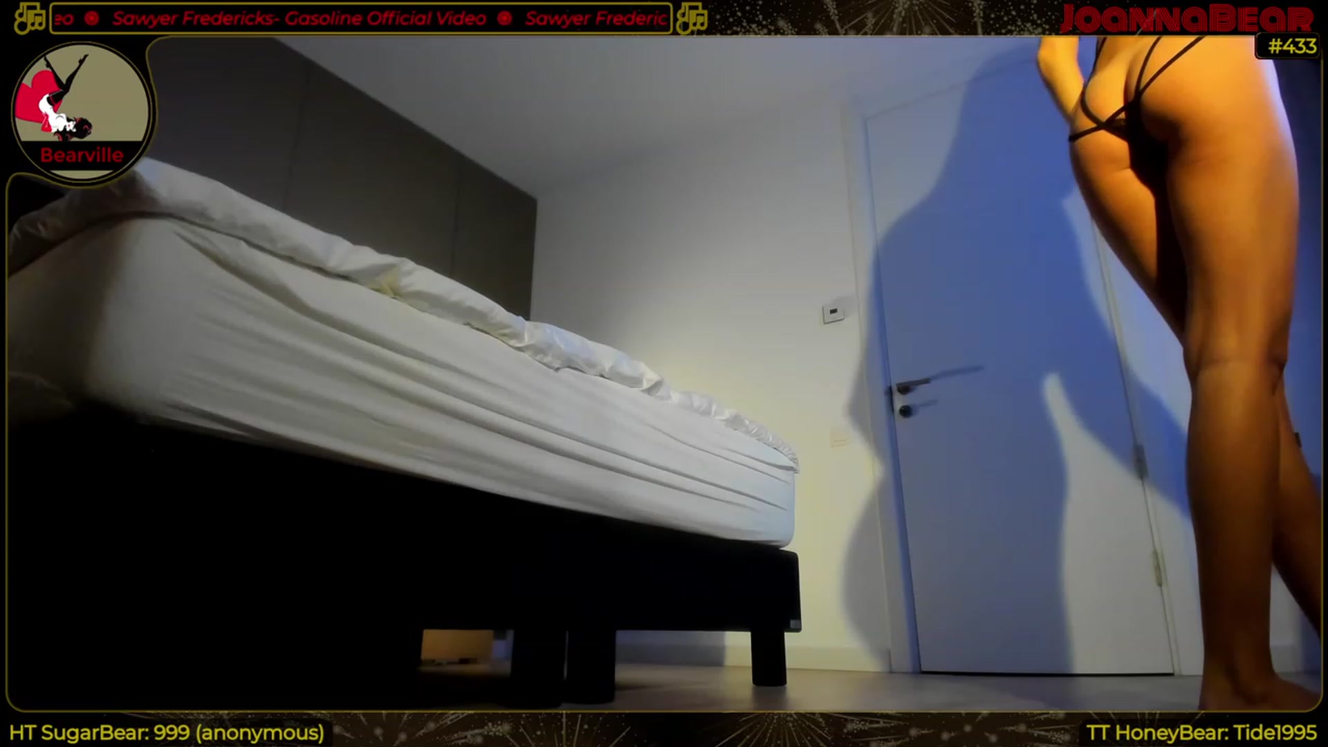 Gallery image thumbnail from JoBearr's myfreecams stream on, 04/10/2023, 02:28 image 8 of 20